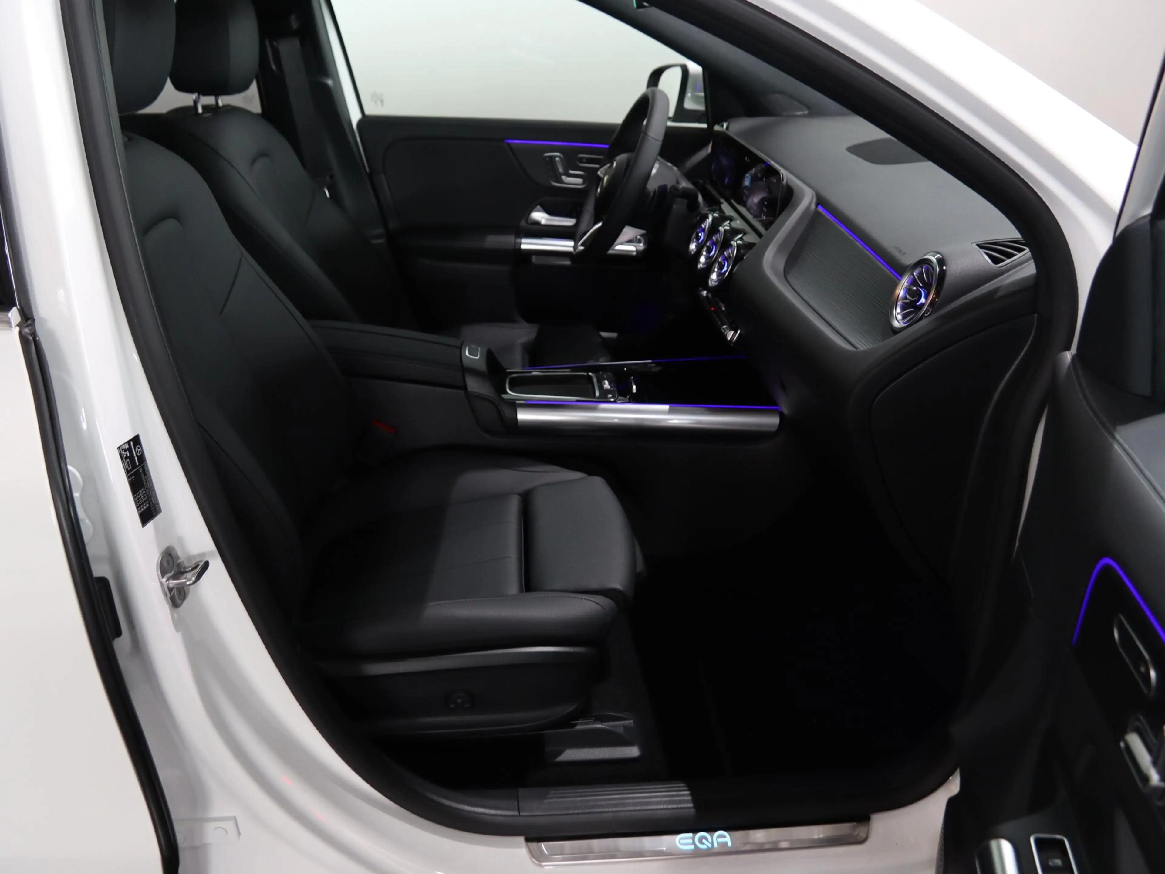 Mercedes-Benz EQA 250 250+ Business Solution Luxury 71 kWh | Panoramasch — photo 7