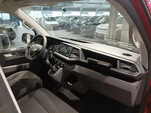Volkswagen Transporter view 9