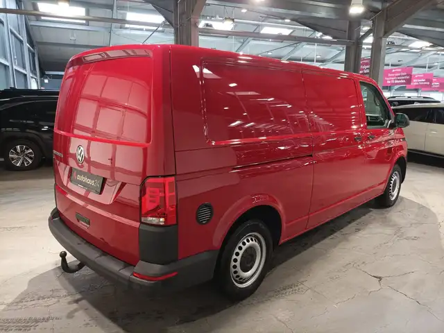 Volkswagen Transporter view 5