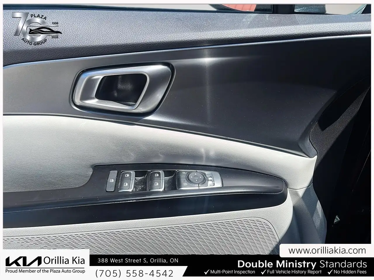 Kia Carnival photo Kia Carnival