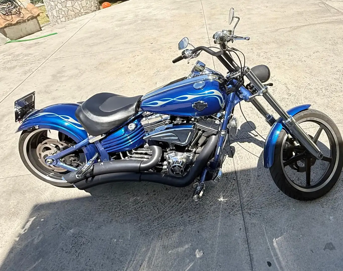 Harley-Davidson Rocker C - 1