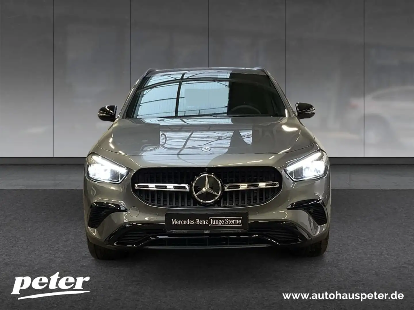 Mercedes-Benz GLA 200 ADVANCED-PLUS+NIGHT+18"+360°+AHK+LED-HIG Grau - 2