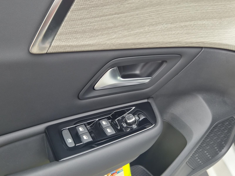 Citroen C5 X Hybrid 145 Plus/Winterpaket/LED/Navi — photo 13