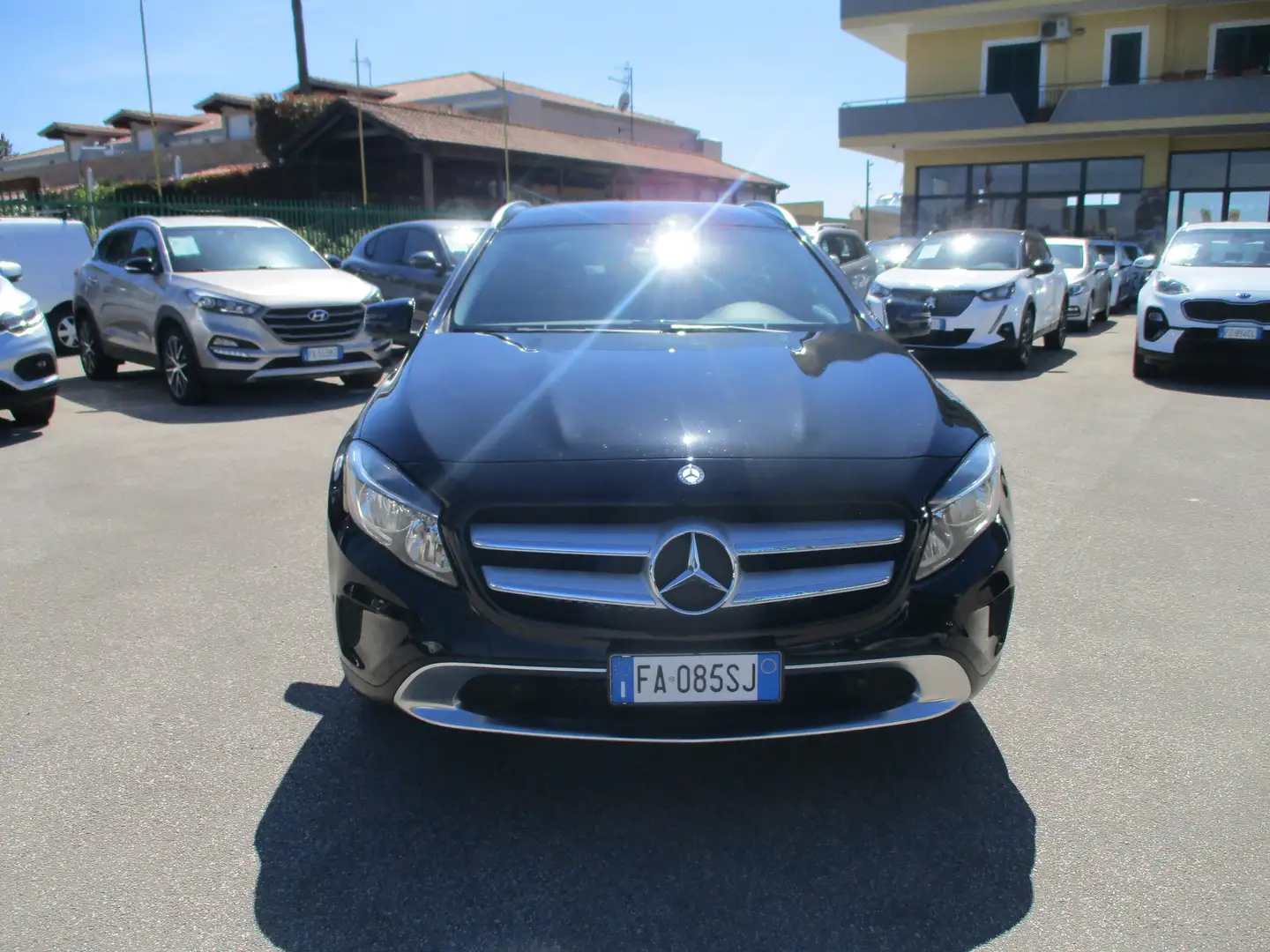 Mercedes-Benz GLA 180 GLA 180 D 1.5 110CV E6 PREMIUM P NAVI/PDC 102000KM Noir - 2