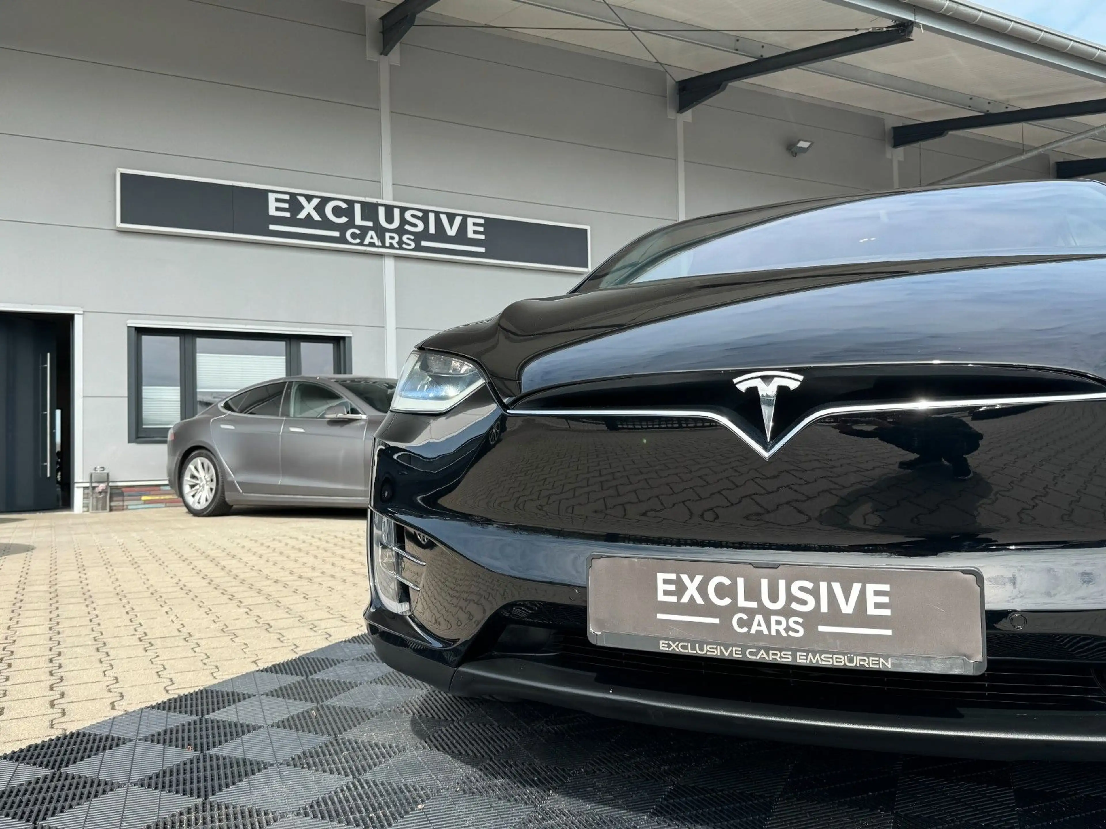 Tesla Model X MODEL X RAVEN PERFORMANCE | 7 SEATER | AP3 — photo 4