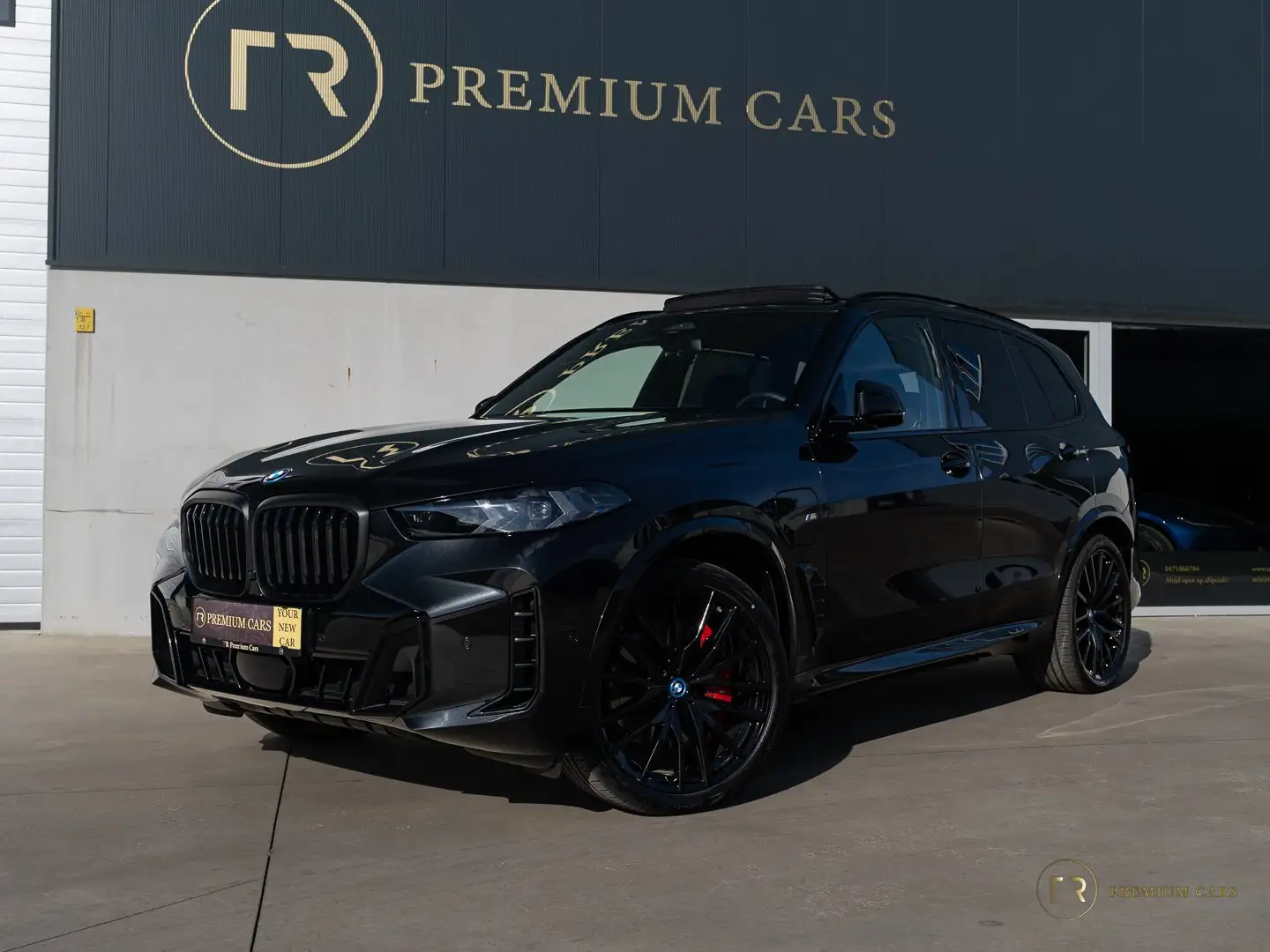 BMW X5 xDrive50e l M-Sport l H/K l Pano l Glow l Towhook Noir - 2