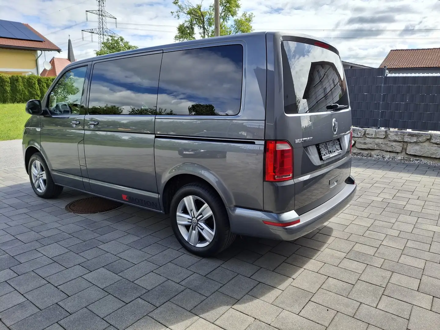 Volkswagen T6 Multivan Multivan Comfortline 2,0 TDI 4Motion BMT DSG Comfortline Grau - 2