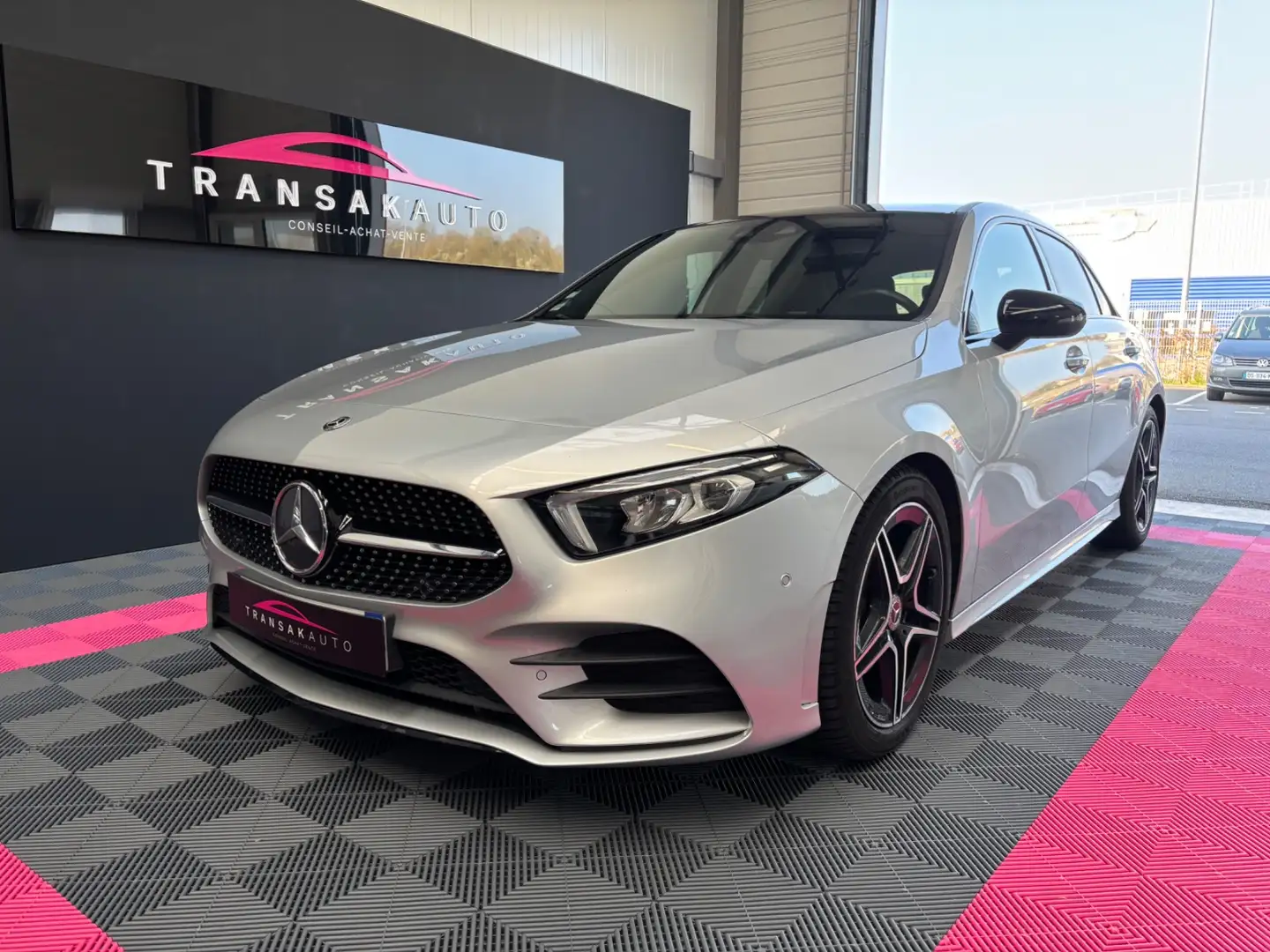 Mercedes-Benz A 200 Classe A 200 7G-DCT AMG Line Grau - 1