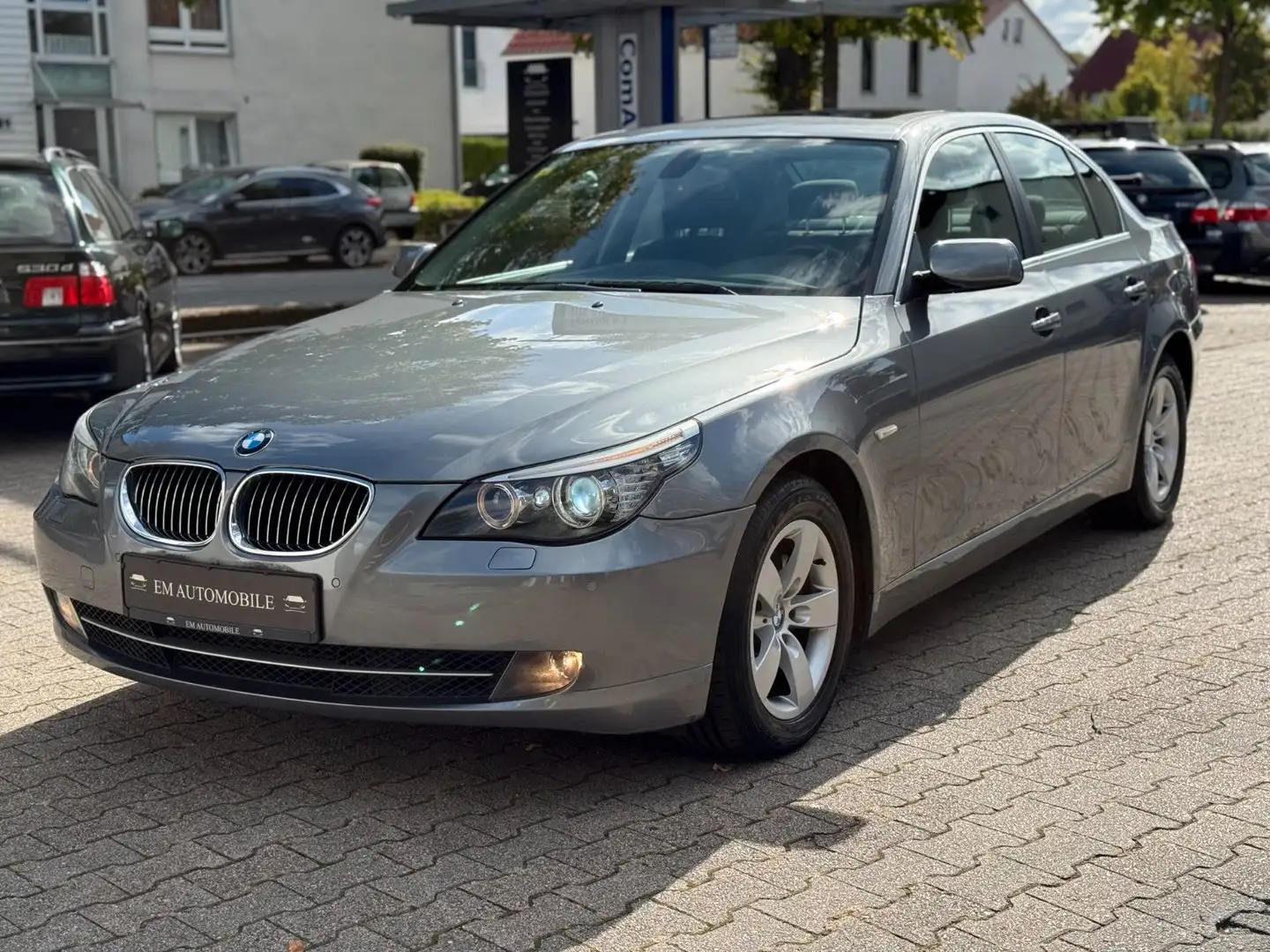 BMW 525 d*3.Hand*Inspektion NEU*Gepflegt* Grau - 2