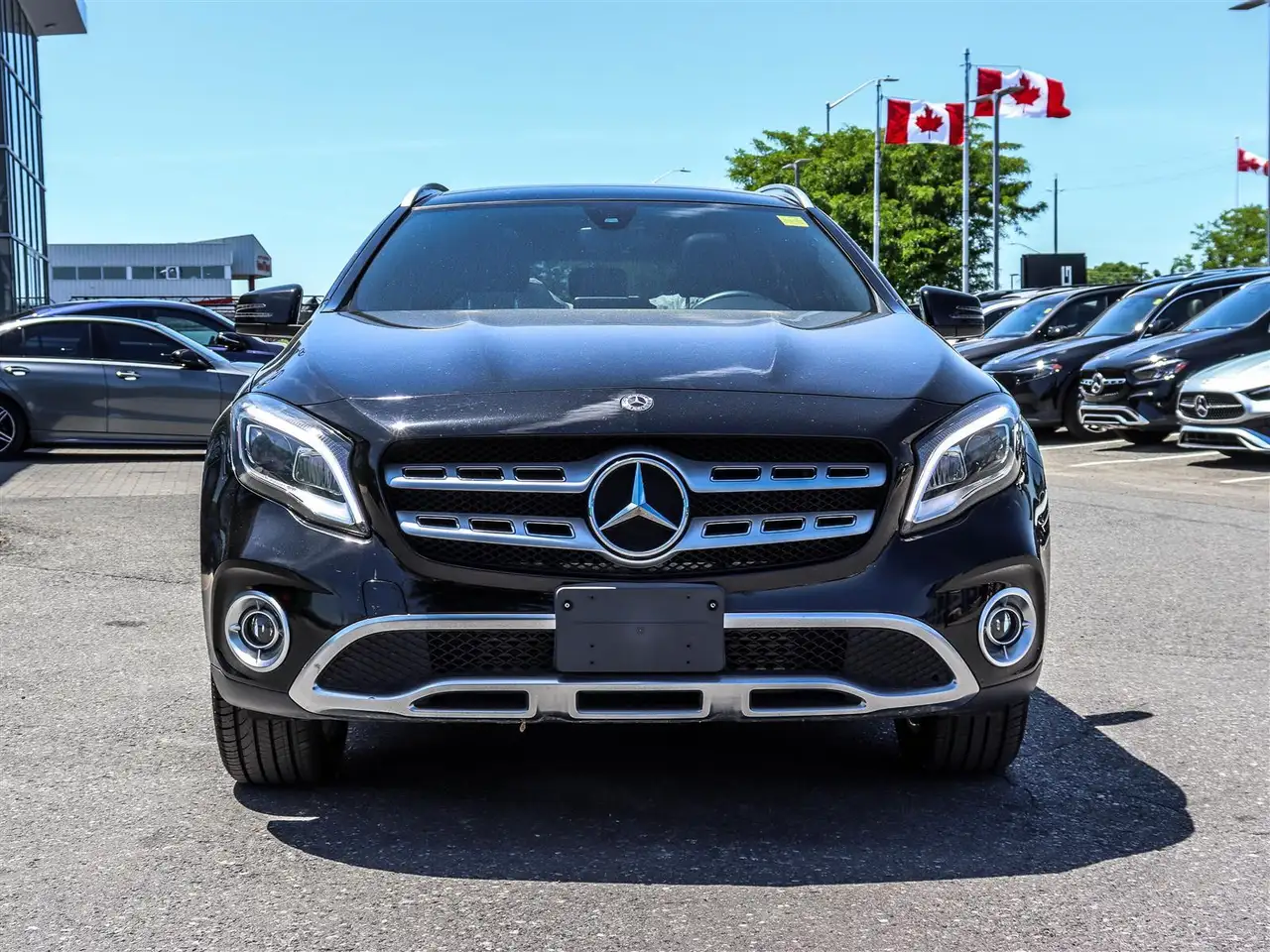 Mercedes-Benz GLA снимка Mercedes-Benz GLA