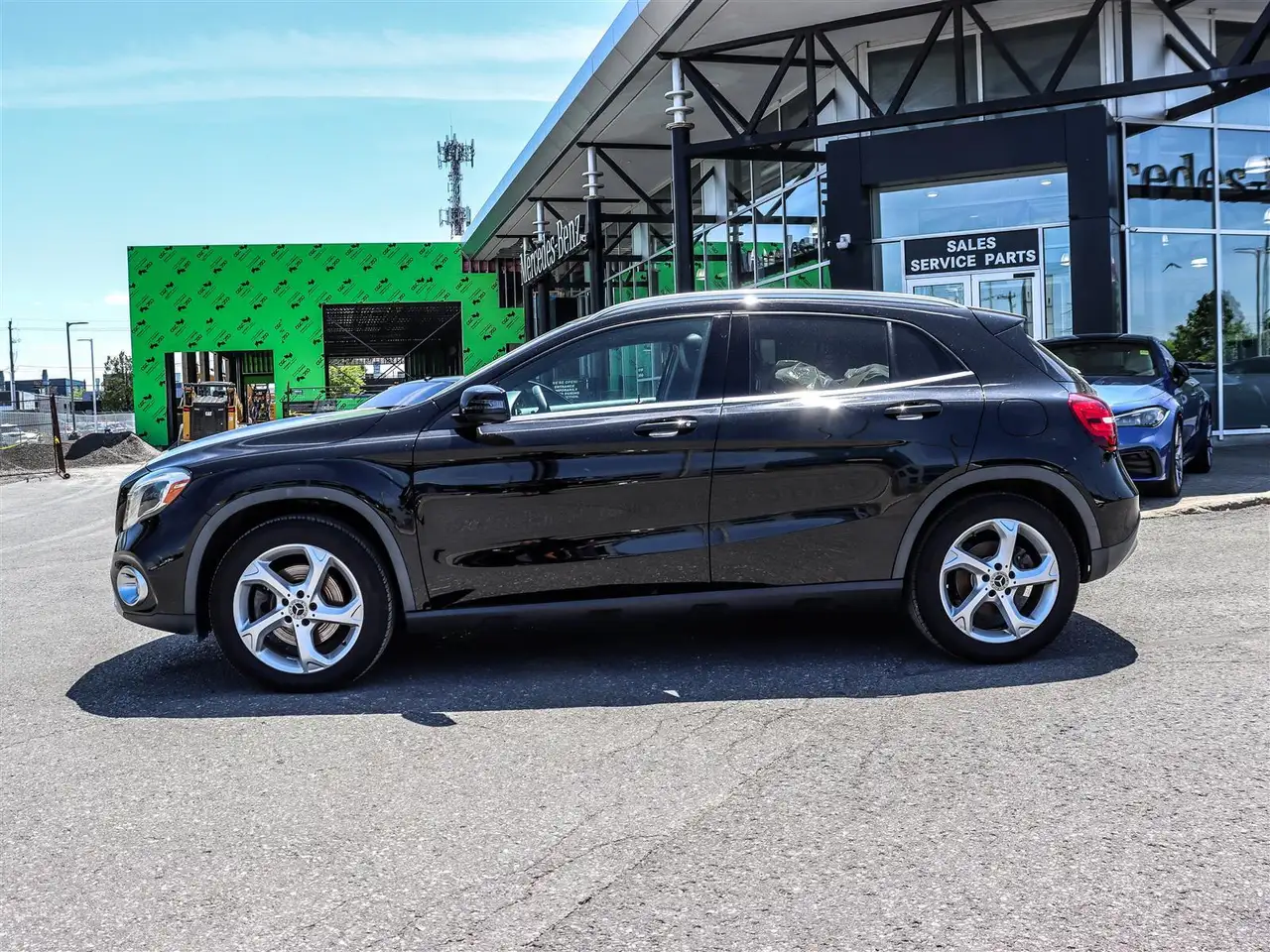 Mercedes-Benz GLA снимка Mercedes-Benz GLA