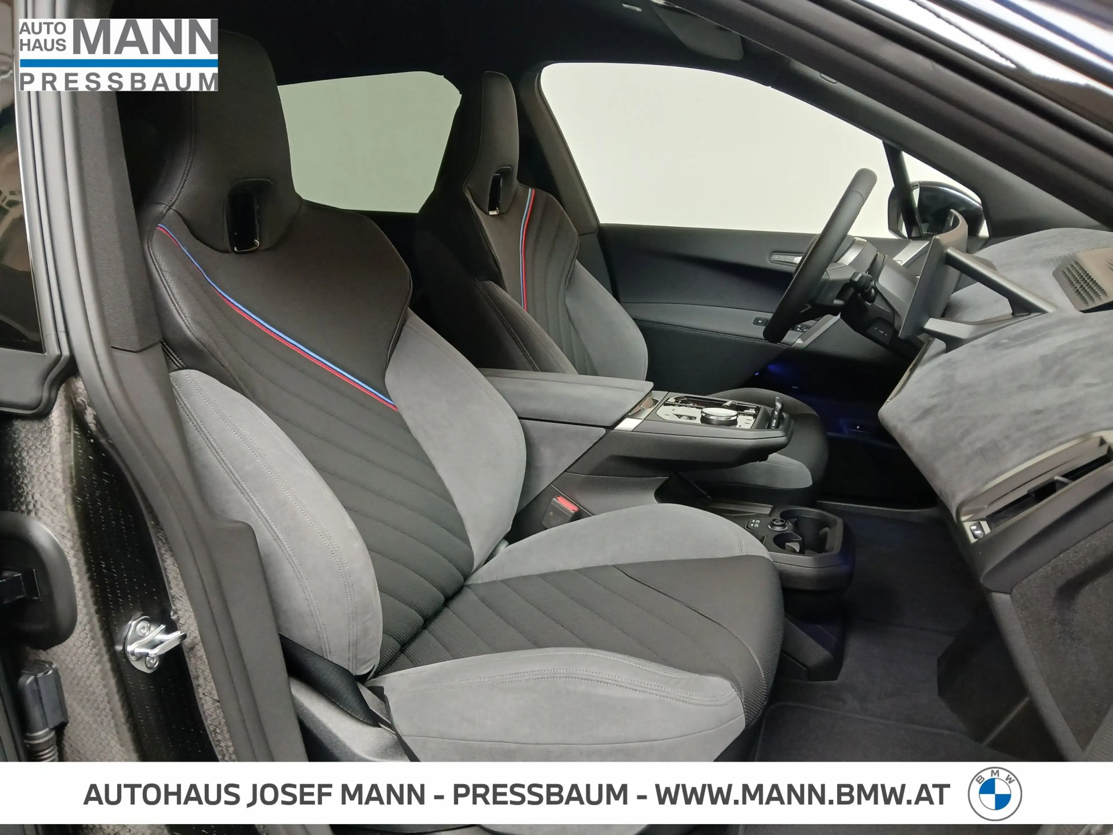 BMW iX xDrive45 M SPORTPAKET, INNOVATIONSPAKET — photo 6