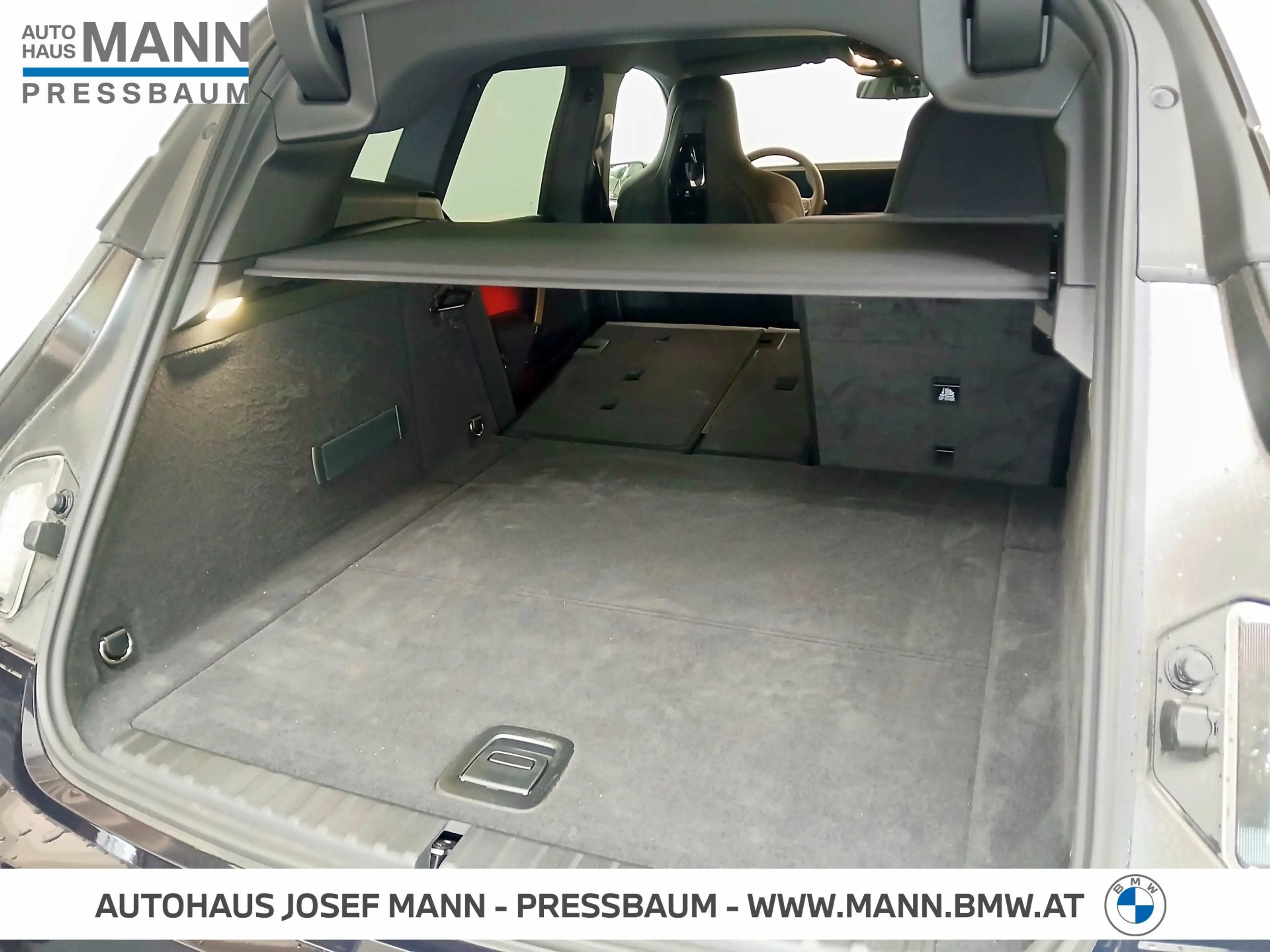 BMW iX xDrive45 M SPORTPAKET, INNOVATIONSPAKET — photo 9