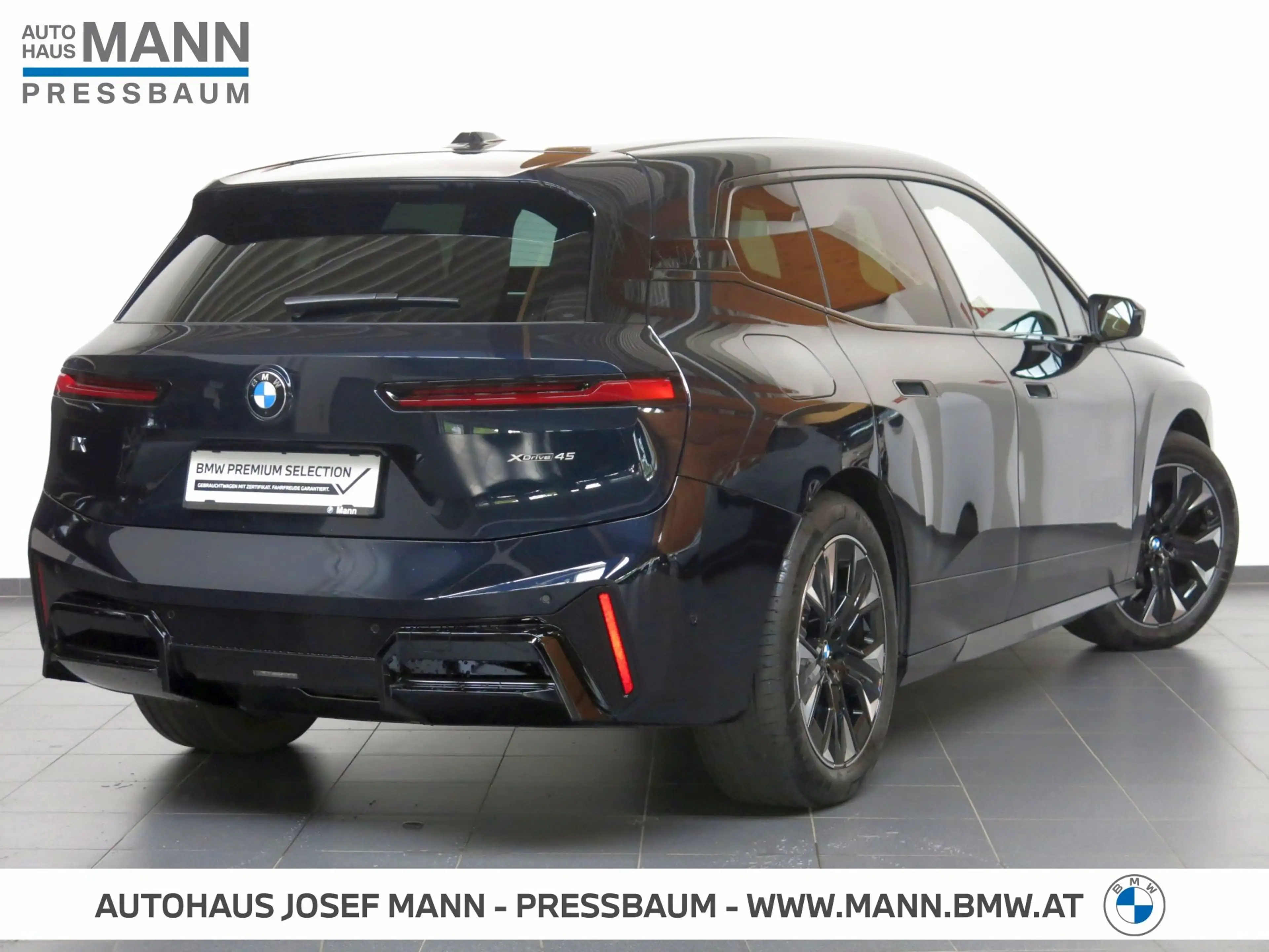 BMW iX xDrive45 M SPORTPAKET, INNOVATIONSPAKET — photo 2