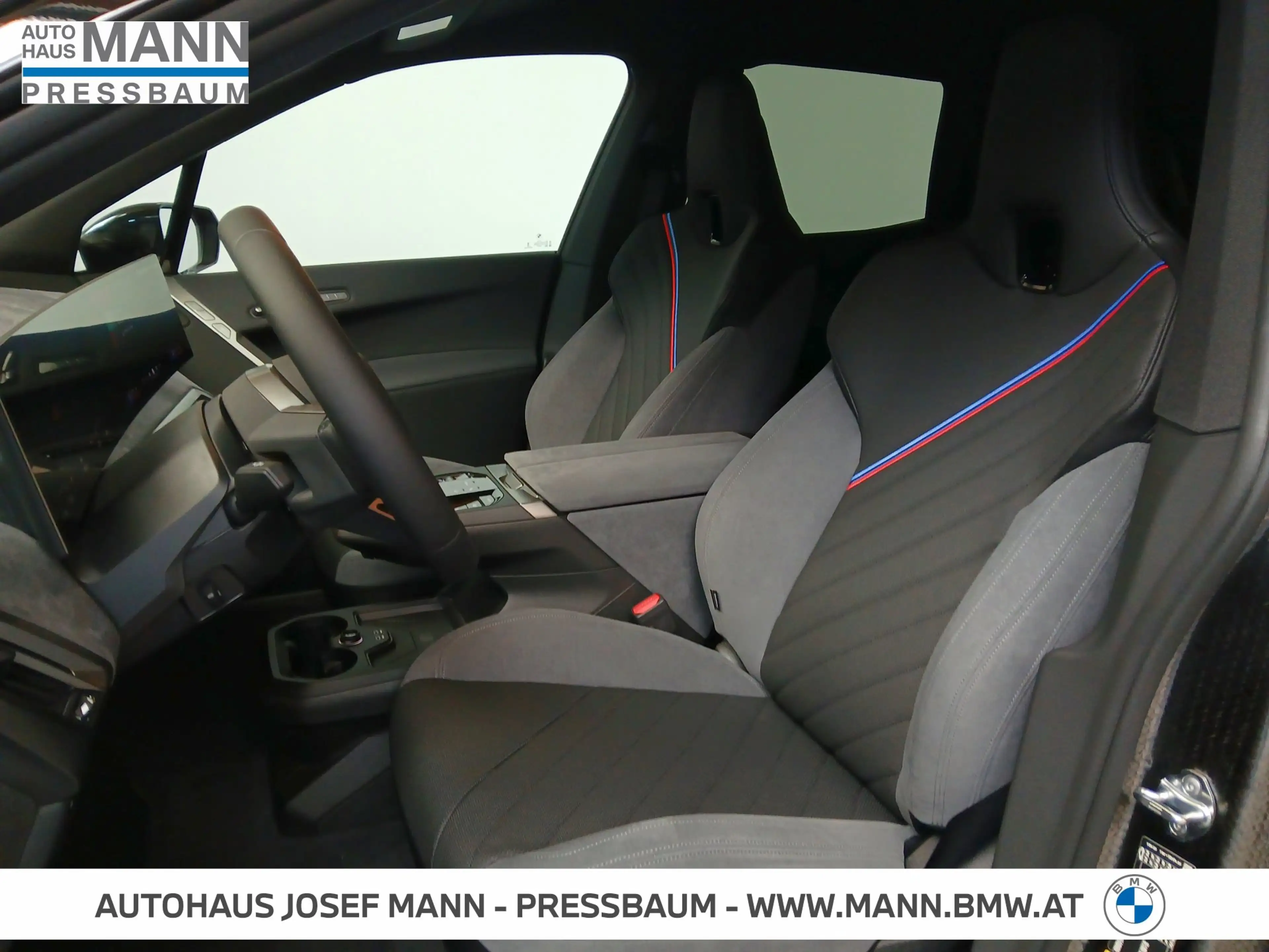 BMW iX xDrive45 M SPORTPAKET, INNOVATIONSPAKET — photo 4