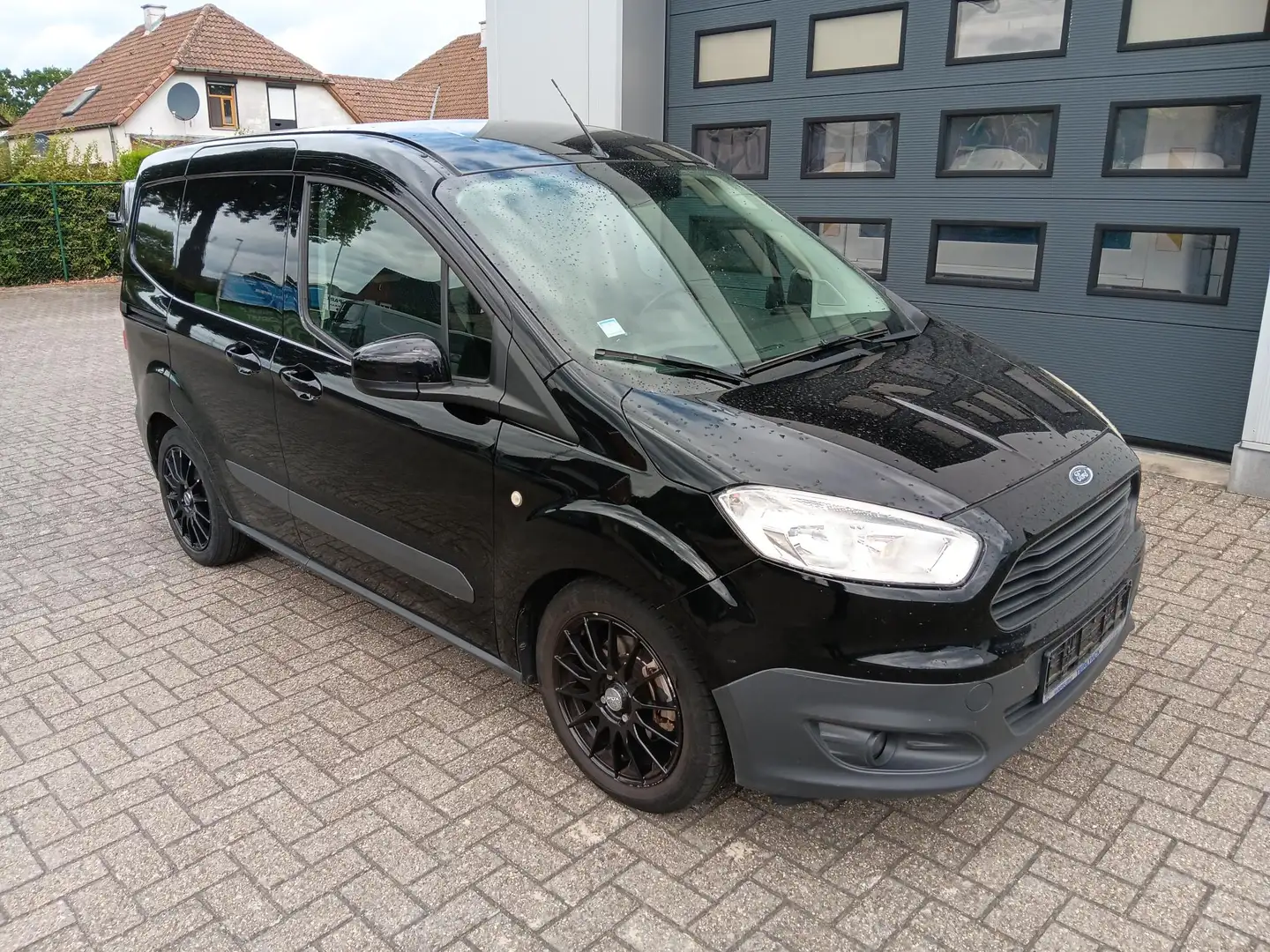 Ford Transit Courier lichte vracht TDCI 70KW 5.372 EUR ex btw Noir - 1
