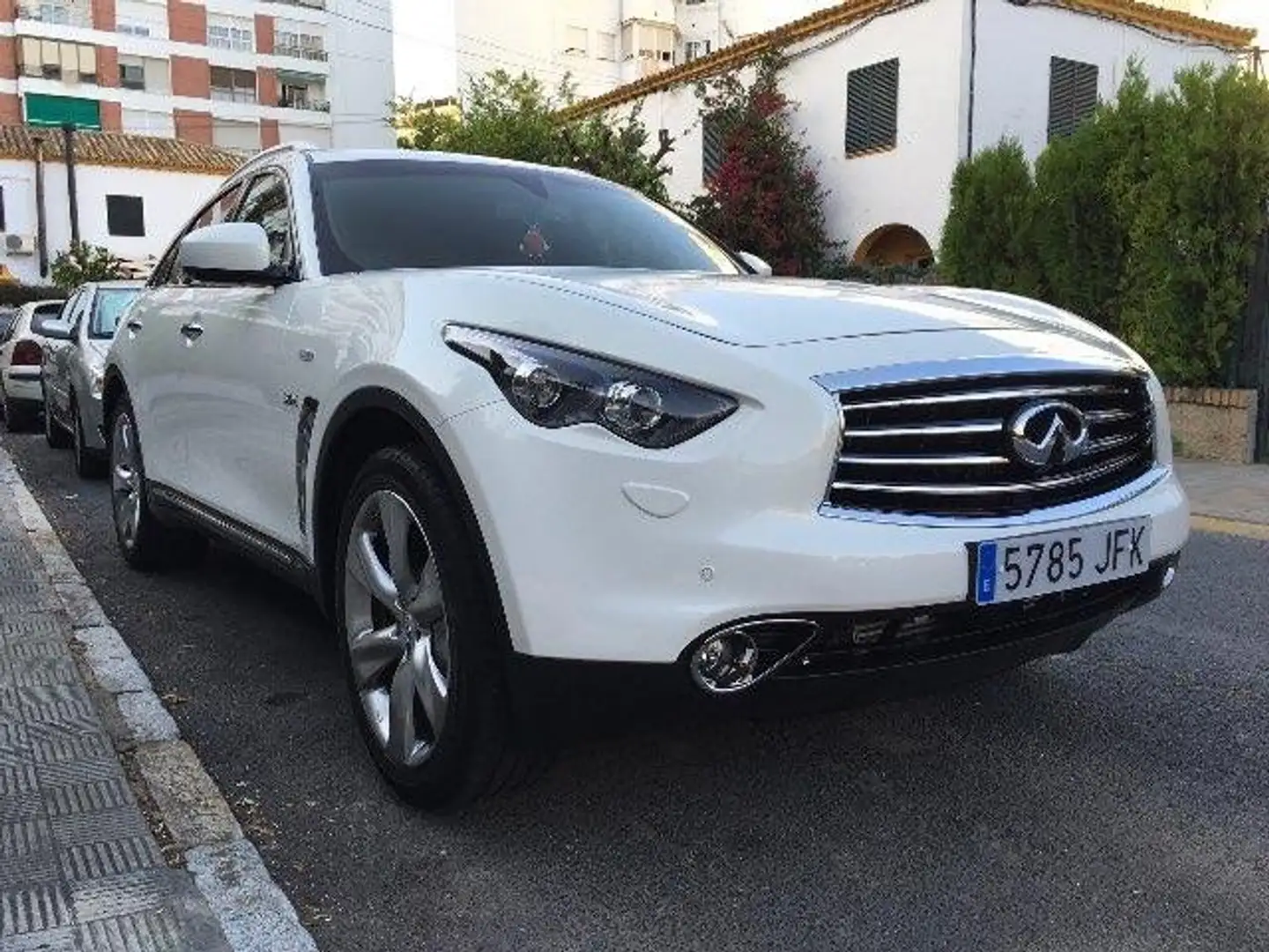 Infiniti QX70 QX70 3.0d GT Premium 175 kW 238 CV - 1
