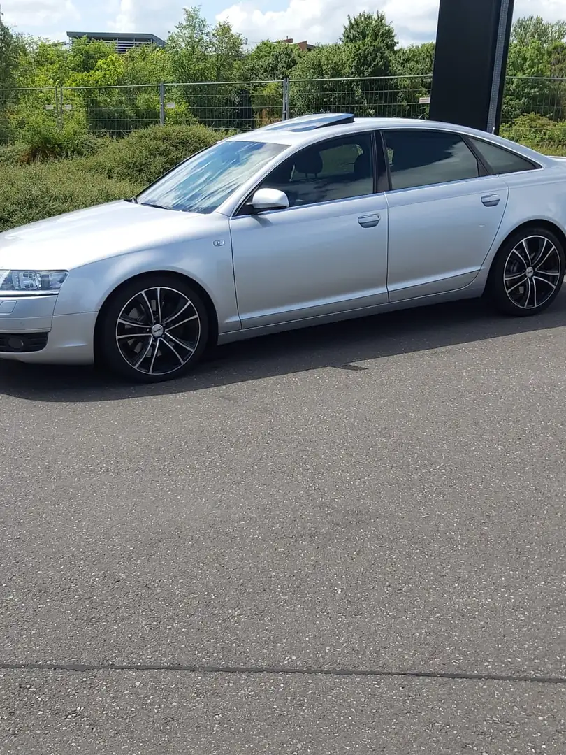 Audi A6 4.2 quattro tiptronic - 1