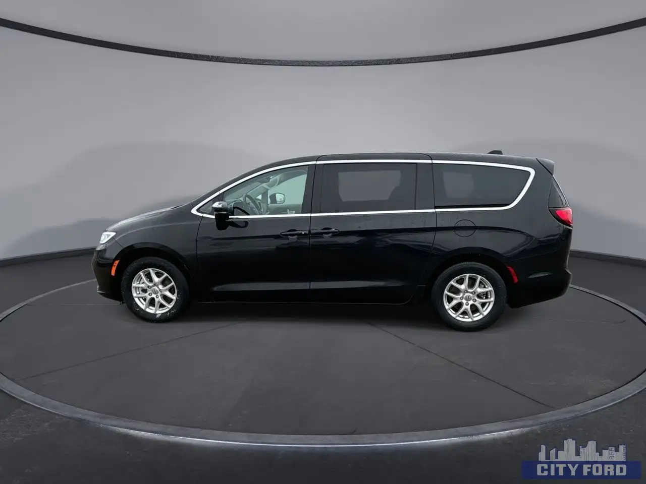 Chrysler Pacifica снимка Chrysler Pacifica