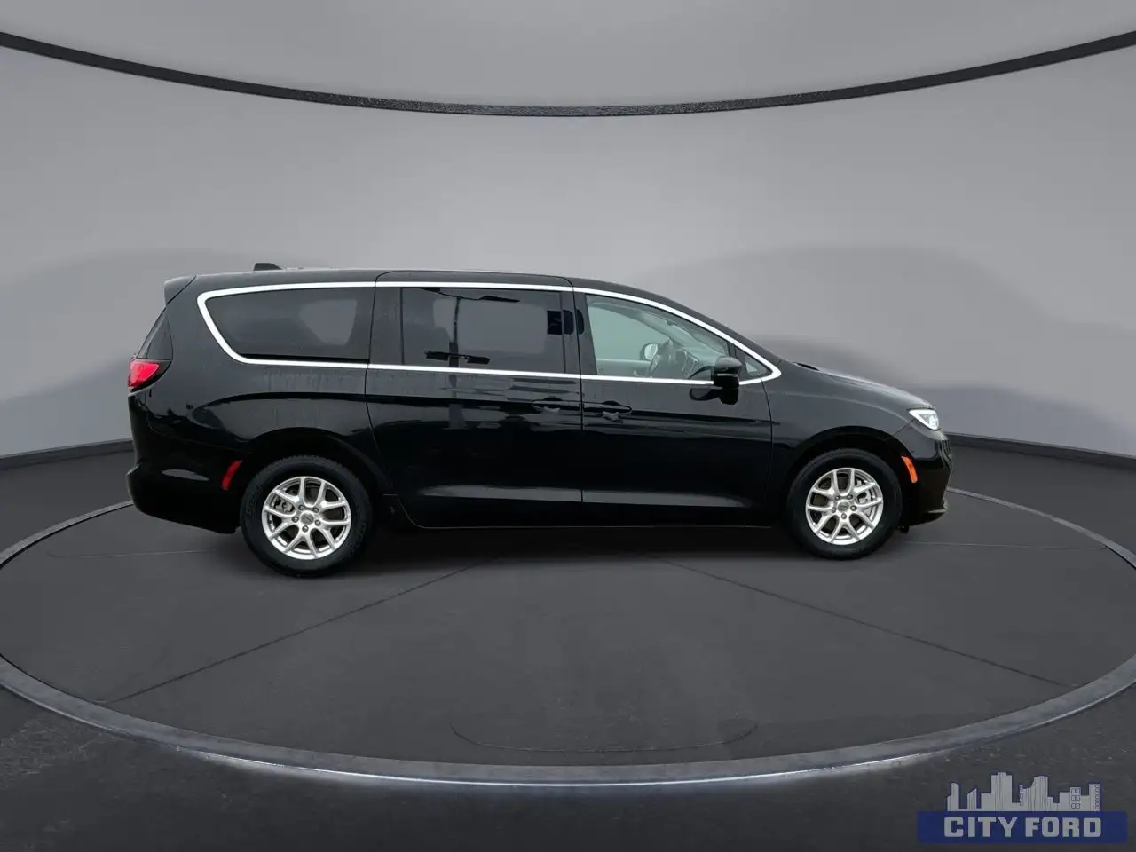Chrysler Pacifica снимка Chrysler Pacifica