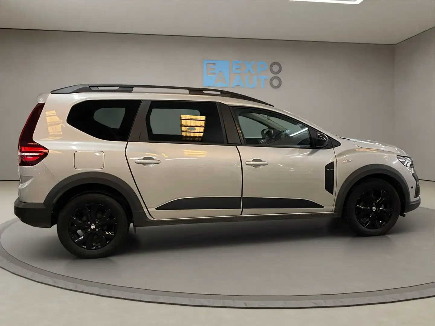 Dacia Jogger S.L. Extreme 74kW (100CV) ECO-G 5 plazas Gris - 2