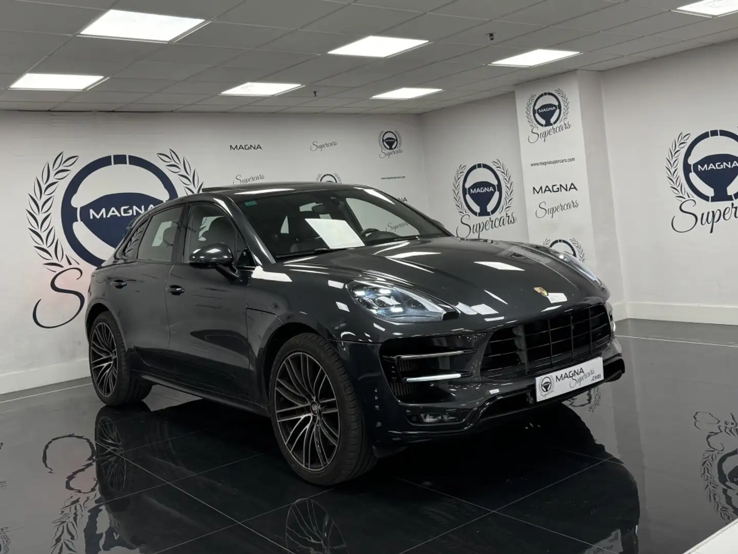 Porsche Macan Turbo Performance Package Aut. Gris - 1