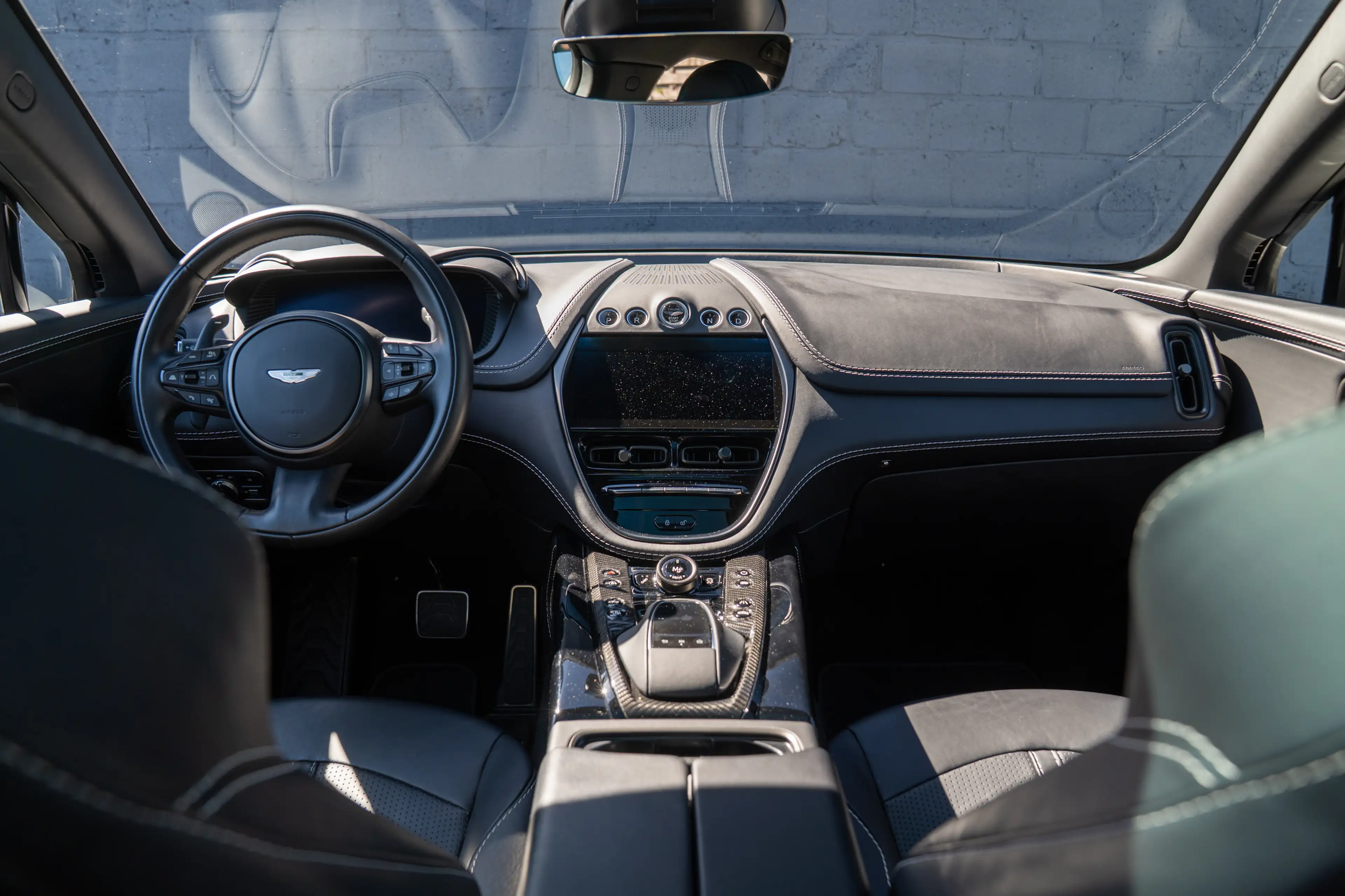 Aston Martin DBX 4.0T 707PK *FULL OPTION* *BELGIAN CAR* *FULL SERVICE* — photo 6