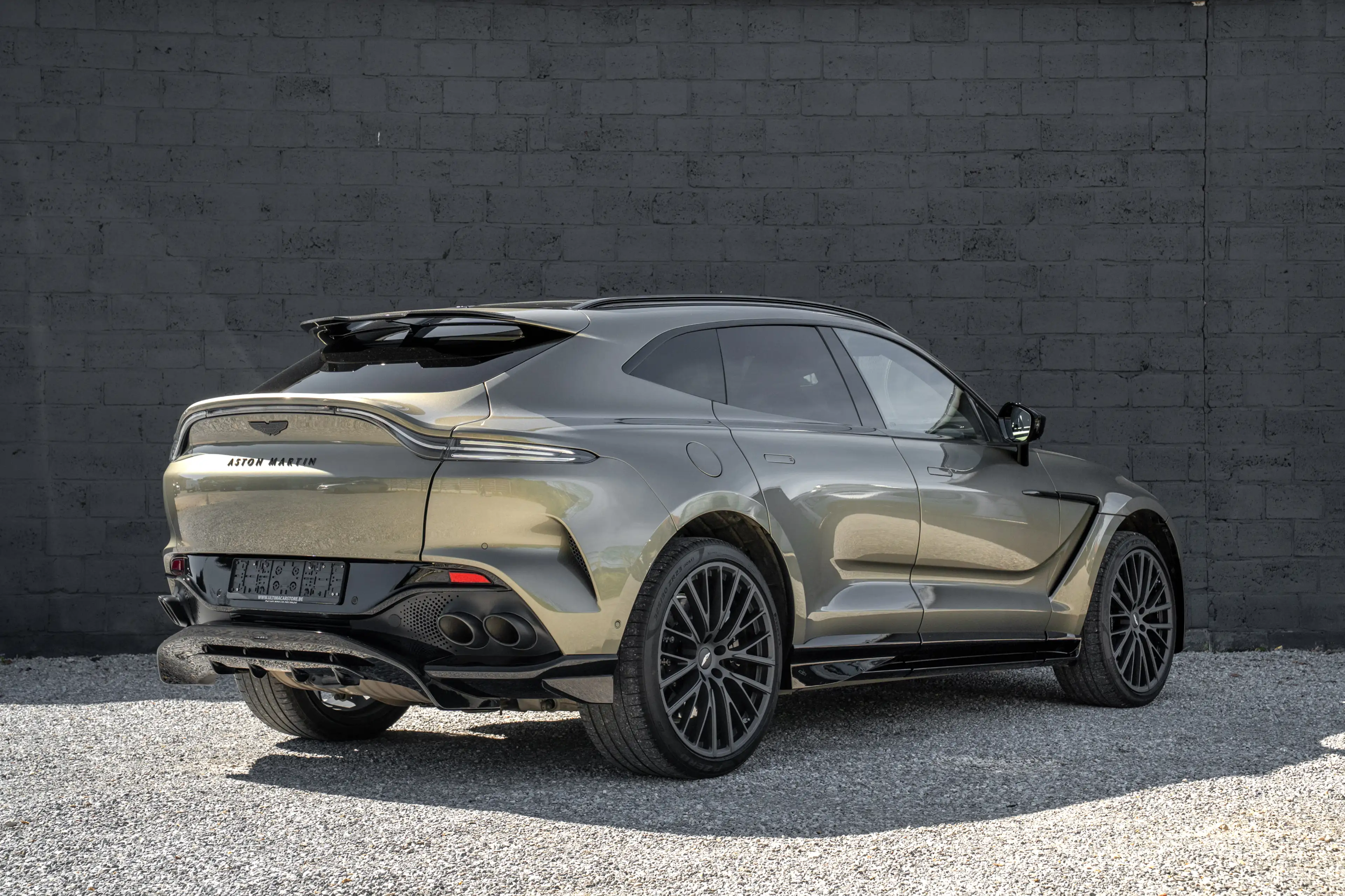 Aston Martin DBX 4.0T 707PK *FULL OPTION* *BELGIAN CAR* *FULL SERVICE* — photo 3