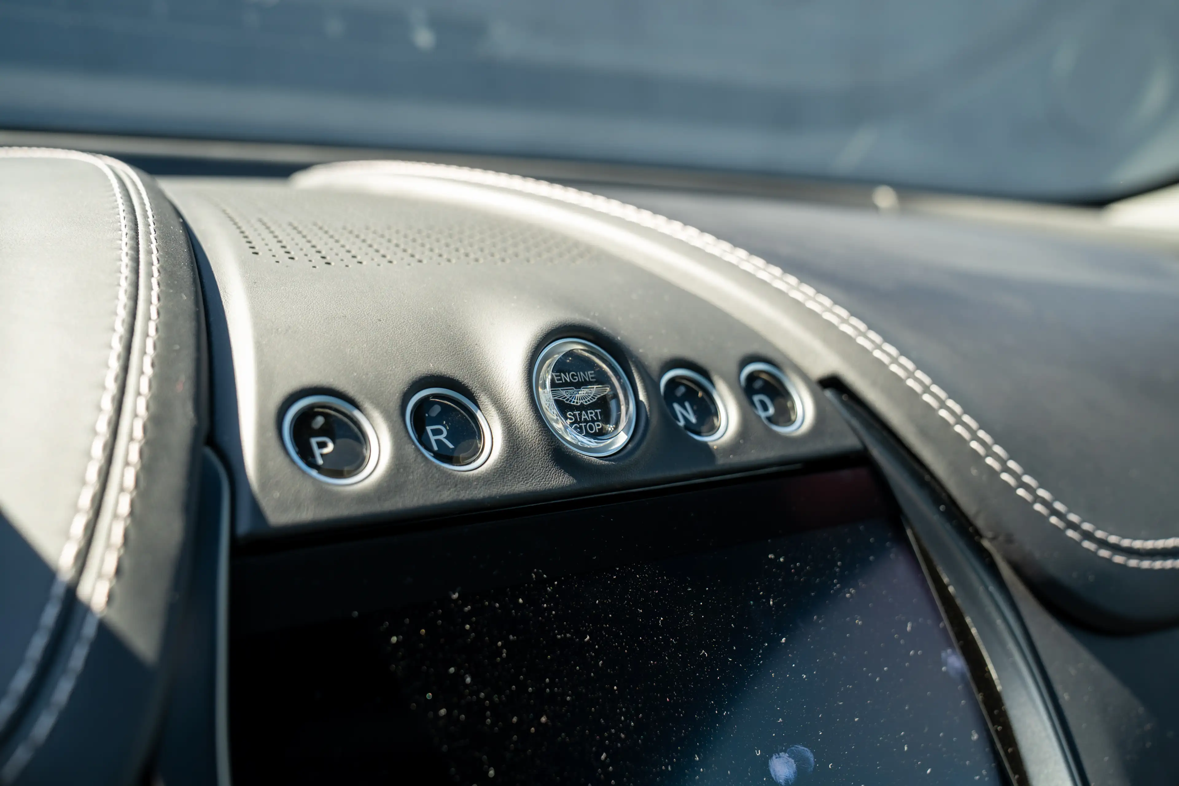 Aston Martin DBX 4.0T 707PK *FULL OPTION* *BELGIAN CAR* *FULL SERVICE* — photo 12