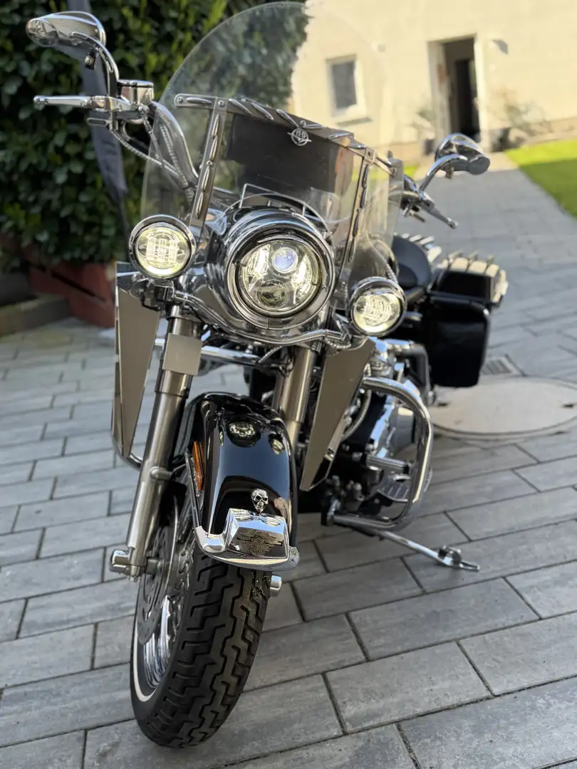 Harley-Davidson Road King Чорний - 1