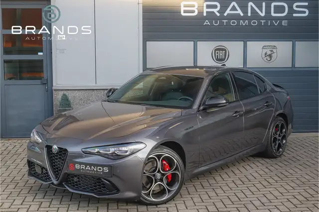 Alfa Romeo Giulia 2.0 Veloce Q4 Vol opties 280PK Facelift Garantie