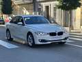 BMW 318 318dA Essential Edition Blanc - thumbnail 2