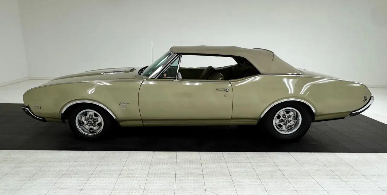 Oldsmobile Cutlass S Convertible, foto 3