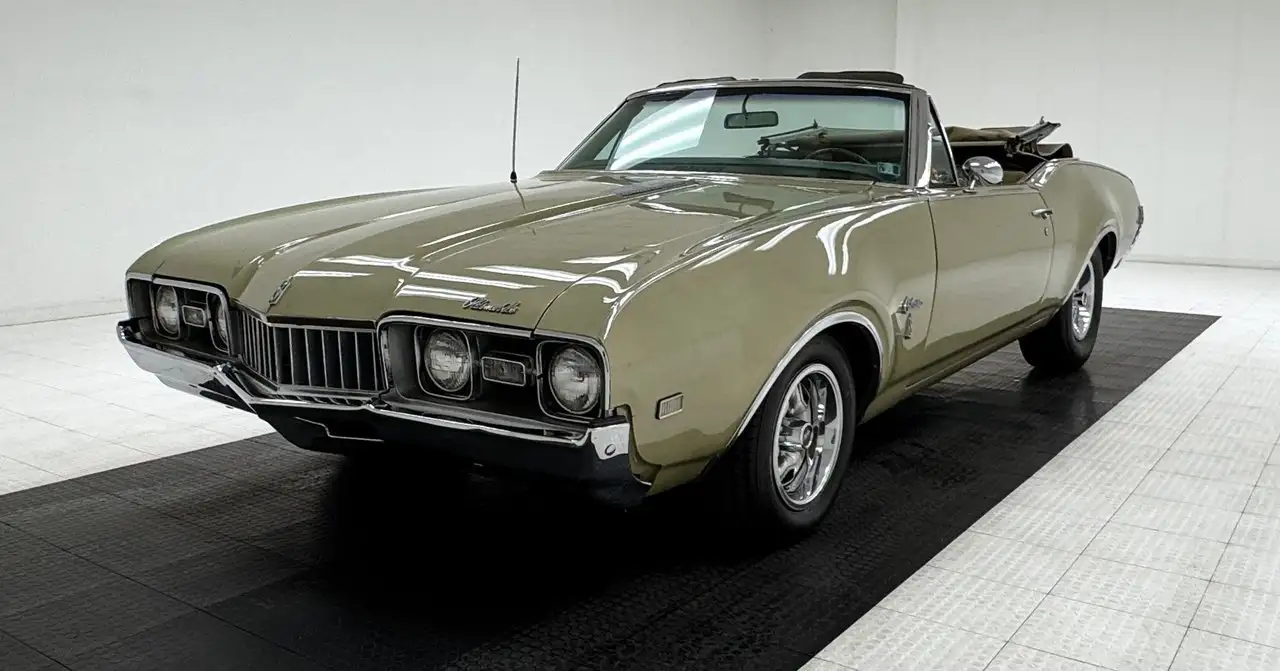 Oldsmobile Cutlass S Convertible, foto 2