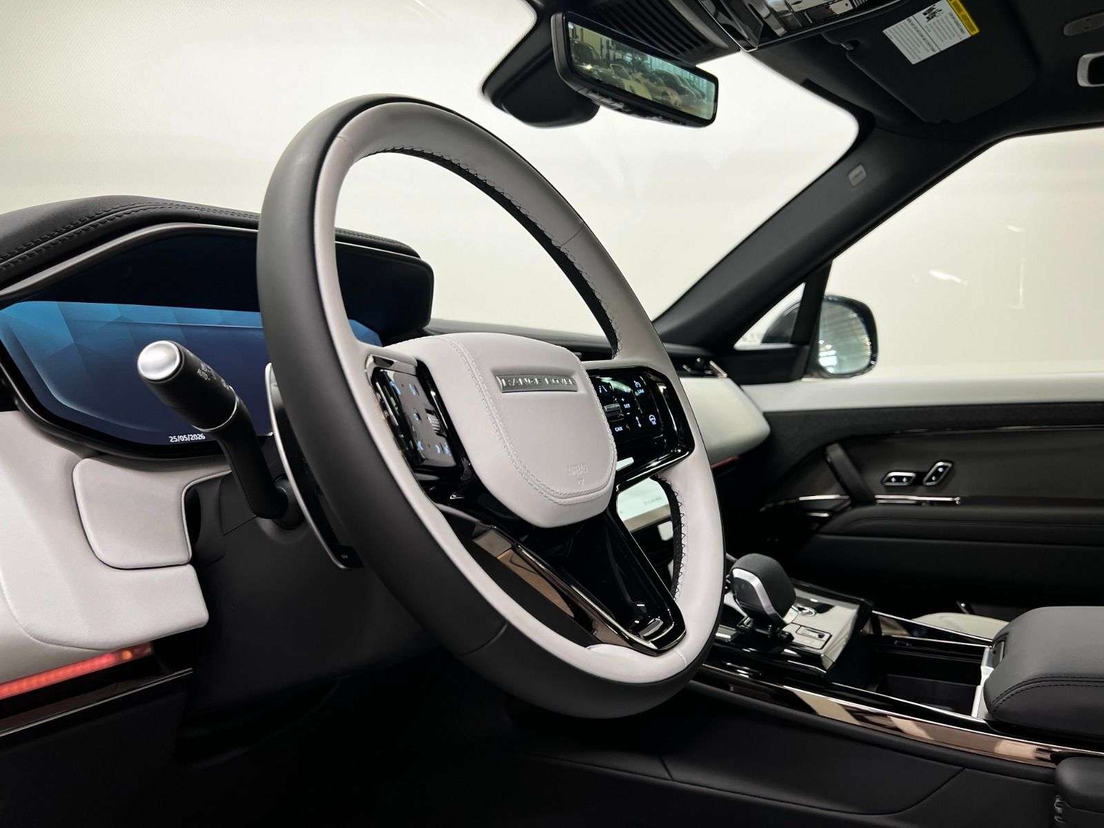 2026 Land Rover Range Rover Sport P400 DYNAMIC HSE thumb 31
