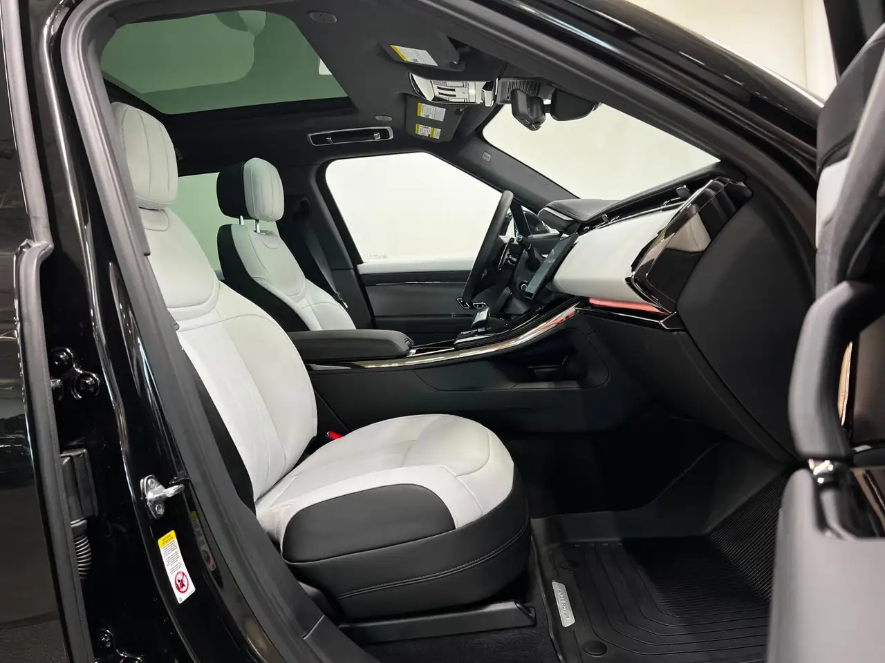 Land Rover Range Rover Sport снимка Land Rover Range Rover Sport