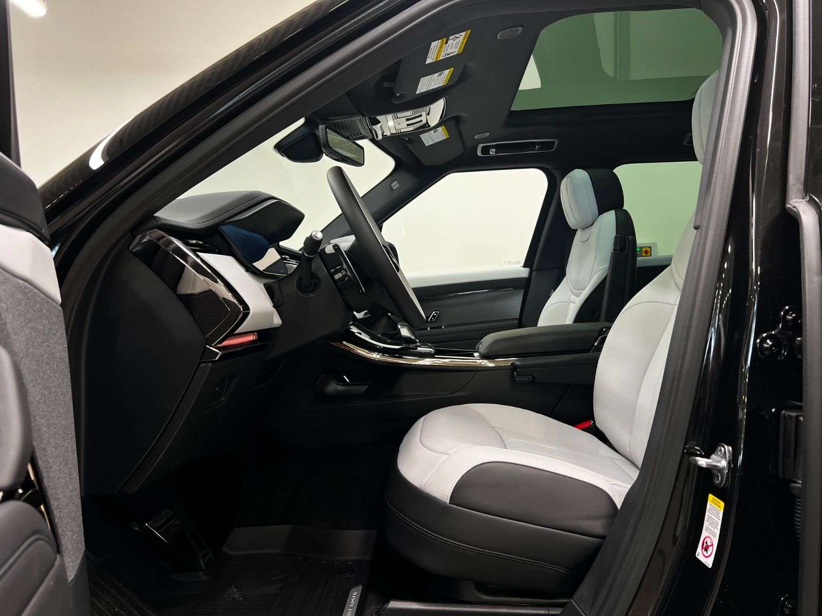2026 Land Rover Range Rover Sport P400 DYNAMIC HSE thumb 30