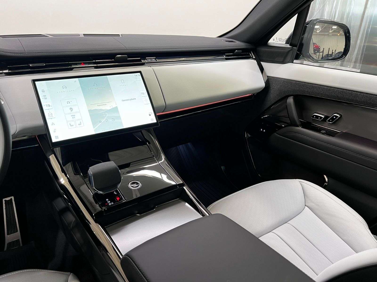 2026 Land Rover Range Rover Sport P400 DYNAMIC HSE thumb 17