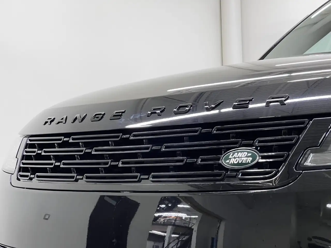 Land Rover Range Rover Sport снимка Land Rover Range Rover Sport
