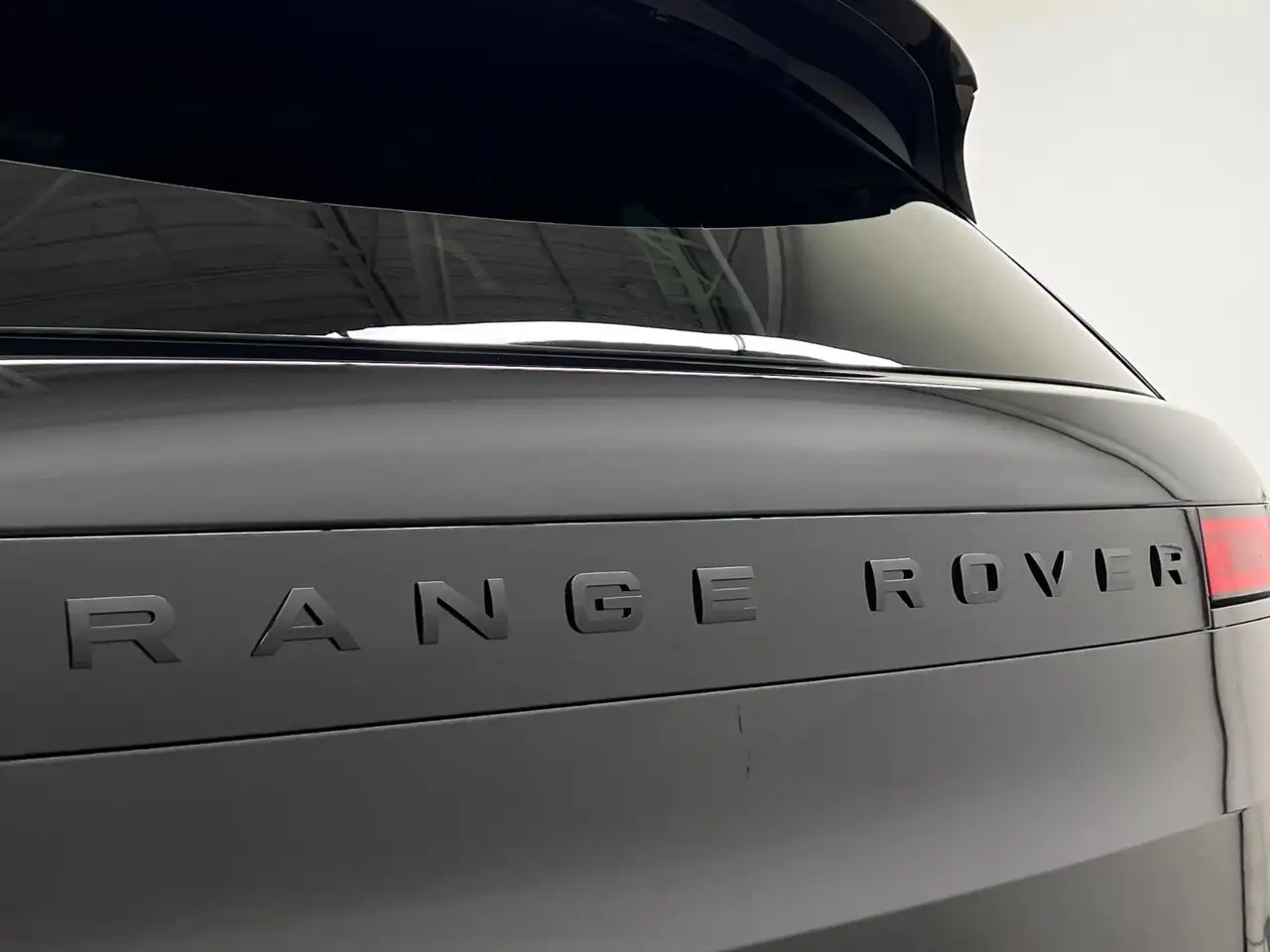 Land Rover Range Rover Sport снимка Land Rover Range Rover Sport