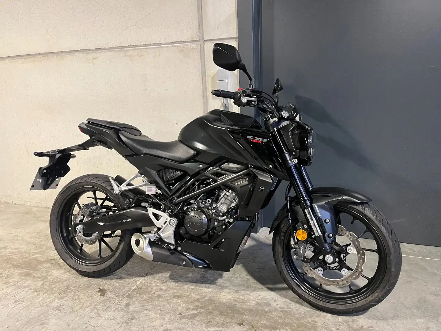 Honda CB 125 CB125R met verlagingskit - 1