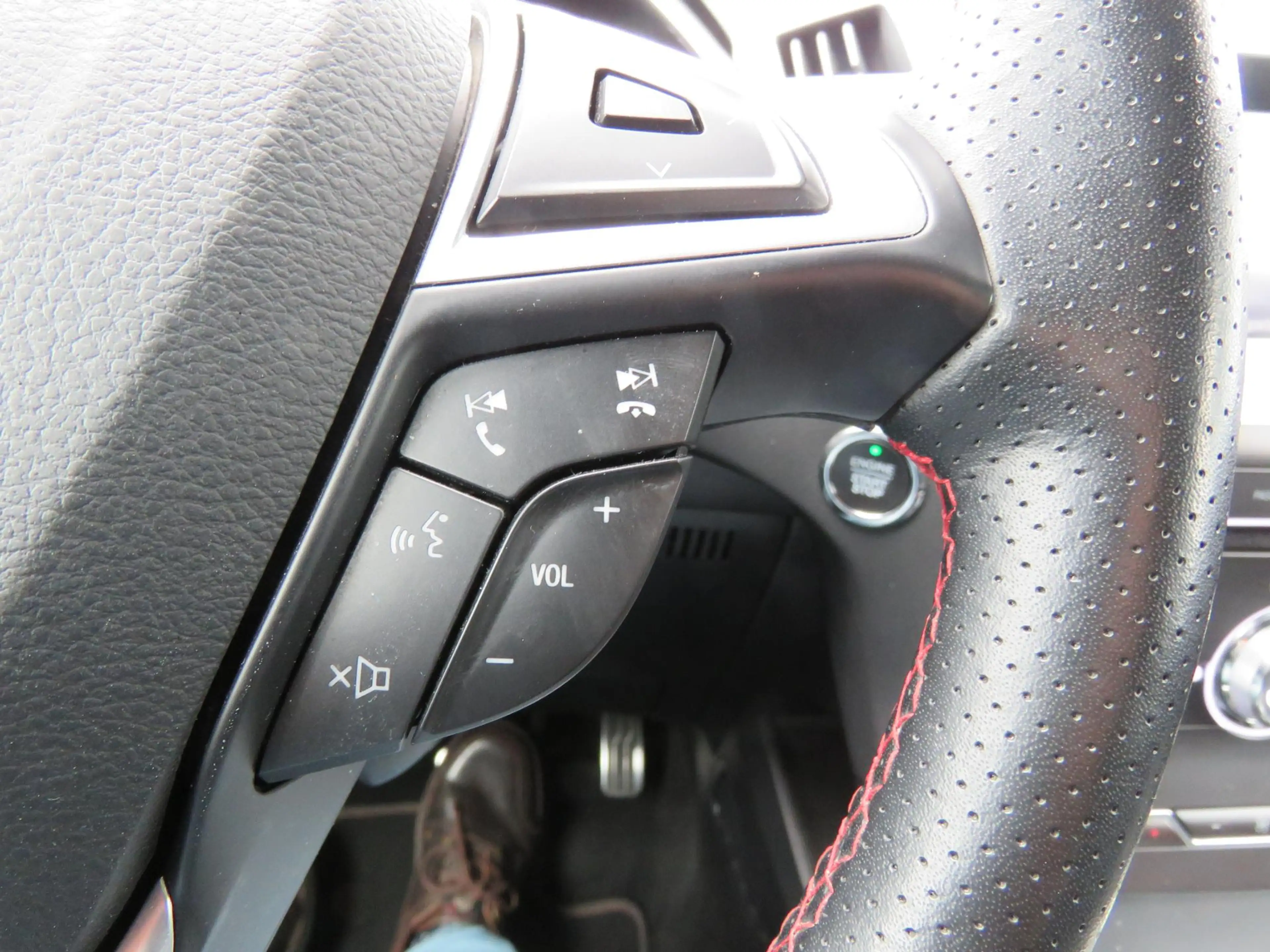 Ford S-Max 2.5i ST-Line Hybride 190 pk automaat 74665 Km — photo 8