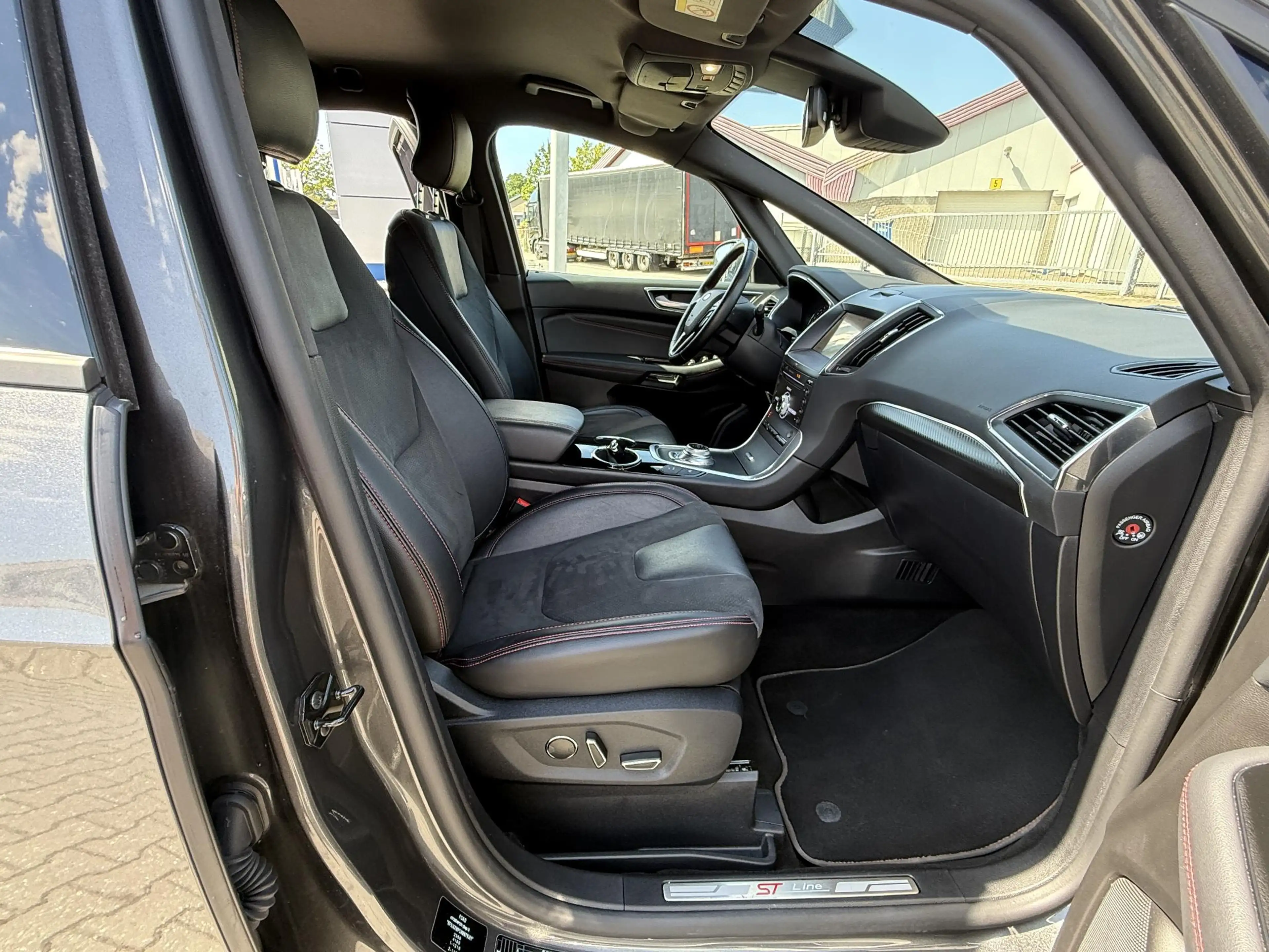 Ford S-Max 2.5i ST-Line Hybride 190 pk automaat 74665 Km — photo 13