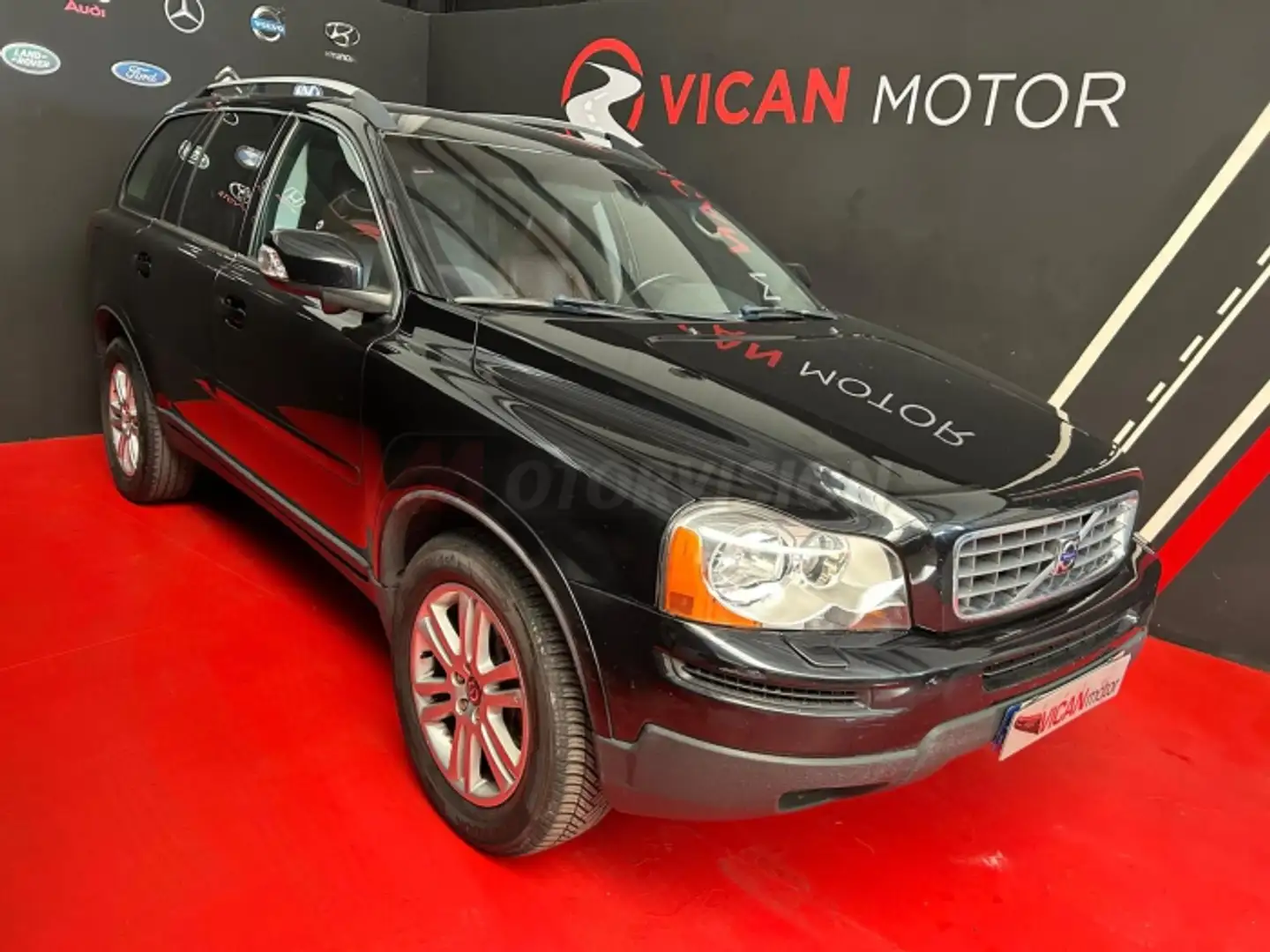Volvo XC90 2.4 D5 Momentum 185 Negro - 1