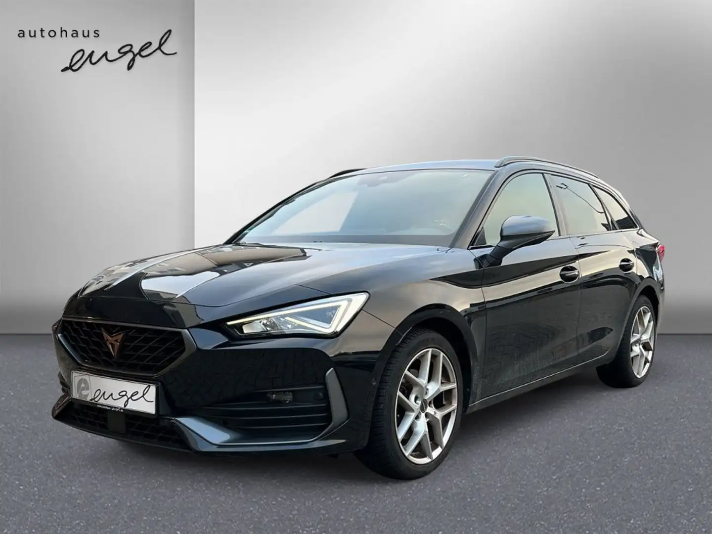 CUPRA Leon Sportstourer 1.5 eTSI DSG,ACC,AHK,LED,NAVI,KESSY, Zwart - 1