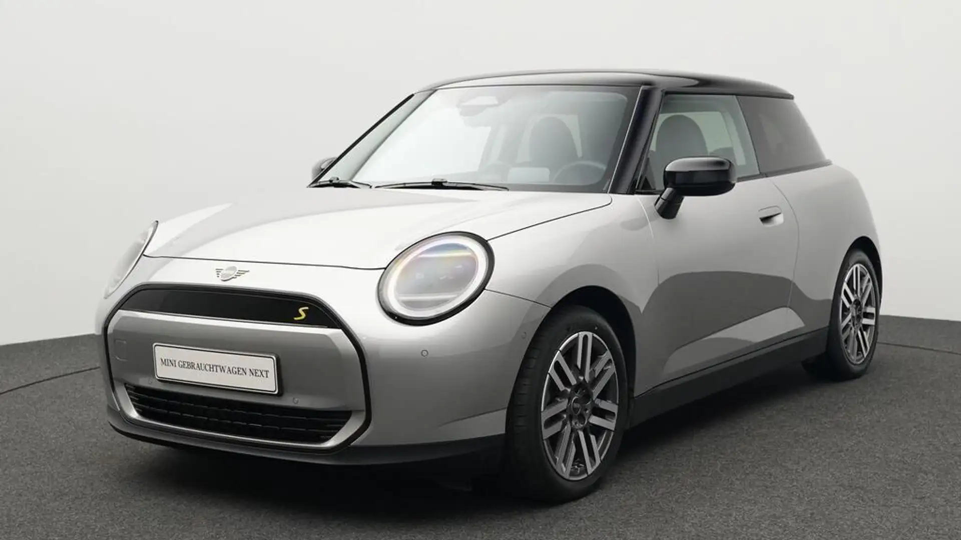 MINI Cooper SE Classic Trim Grau - 1