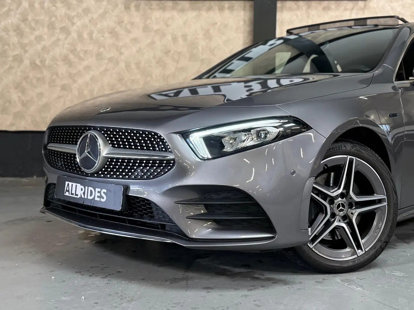 Mercedes-Benz A 250 e Business Solution AMG Limited | Pano | Keyless | Gris - 2