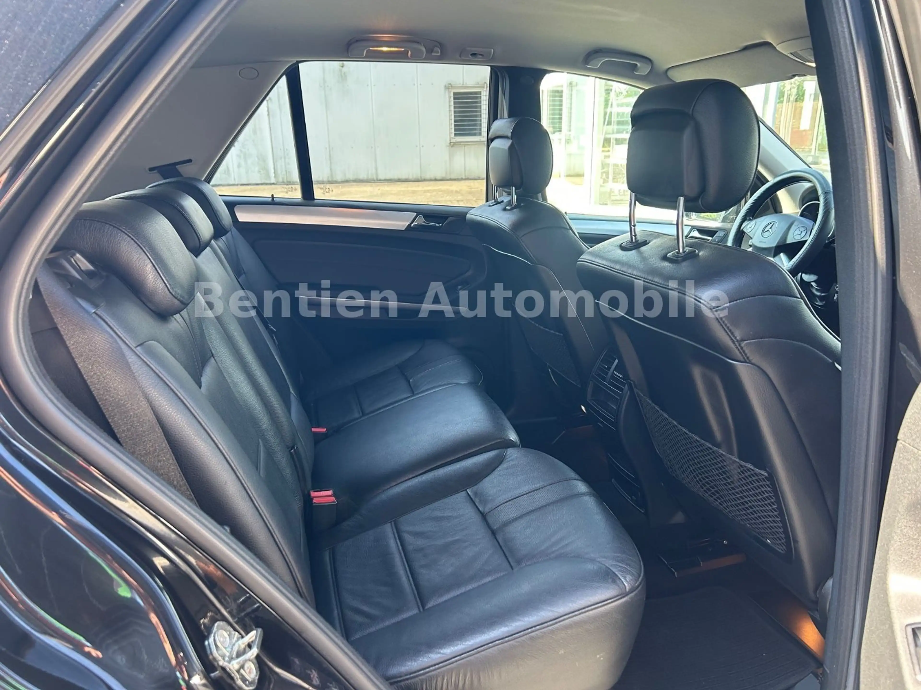 Mercedes-Benz ML 350 CDI 4Matic,Leder,AHK,SHZ,Klimaauto,ALU — photo 15