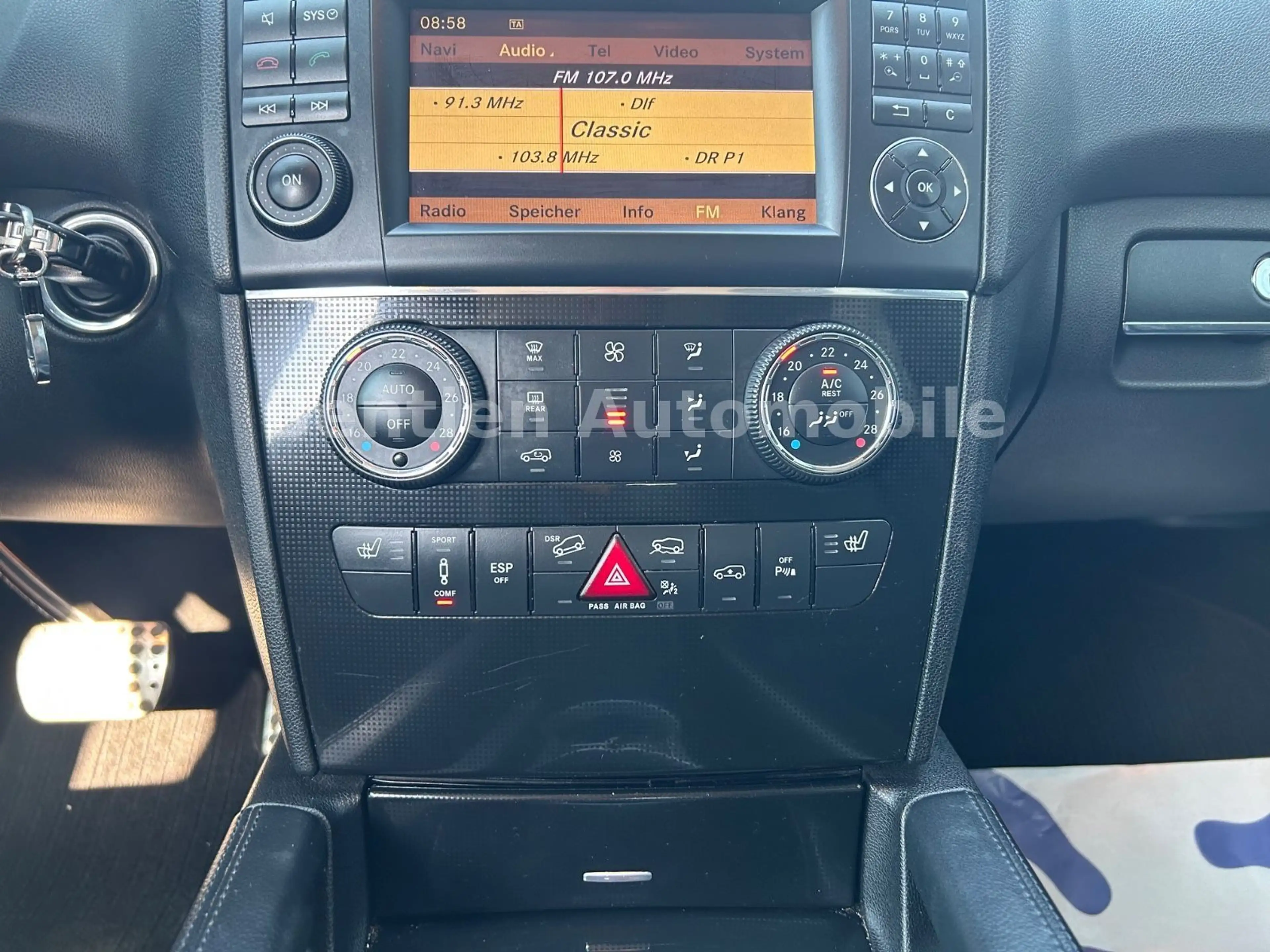 Mercedes-Benz ML 350 CDI 4Matic,Leder,AHK,SHZ,Klimaauto,ALU — photo 11