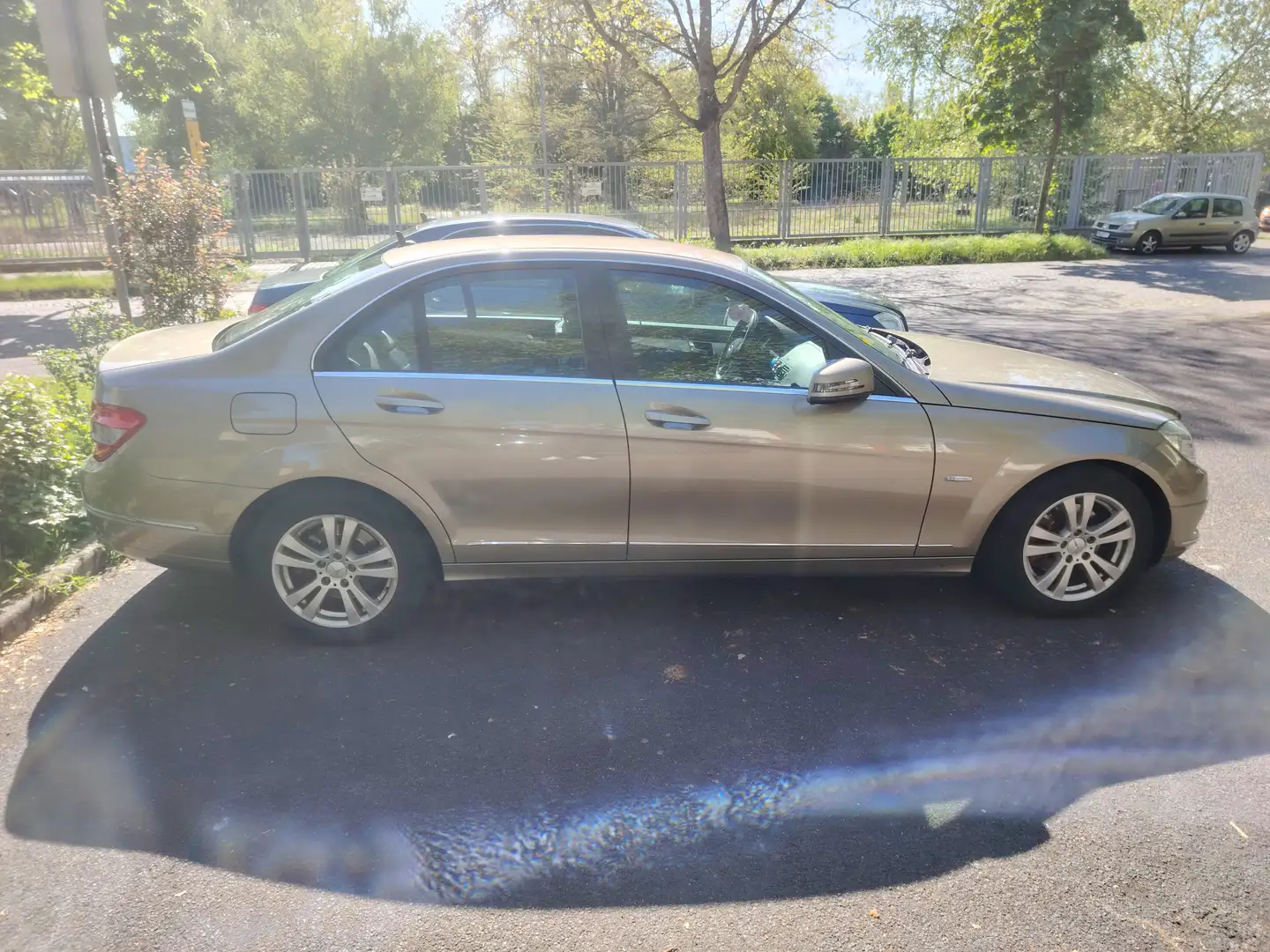 Mercedes-Benz C 200 CGI BlueEFFICIENCY Gold - 2